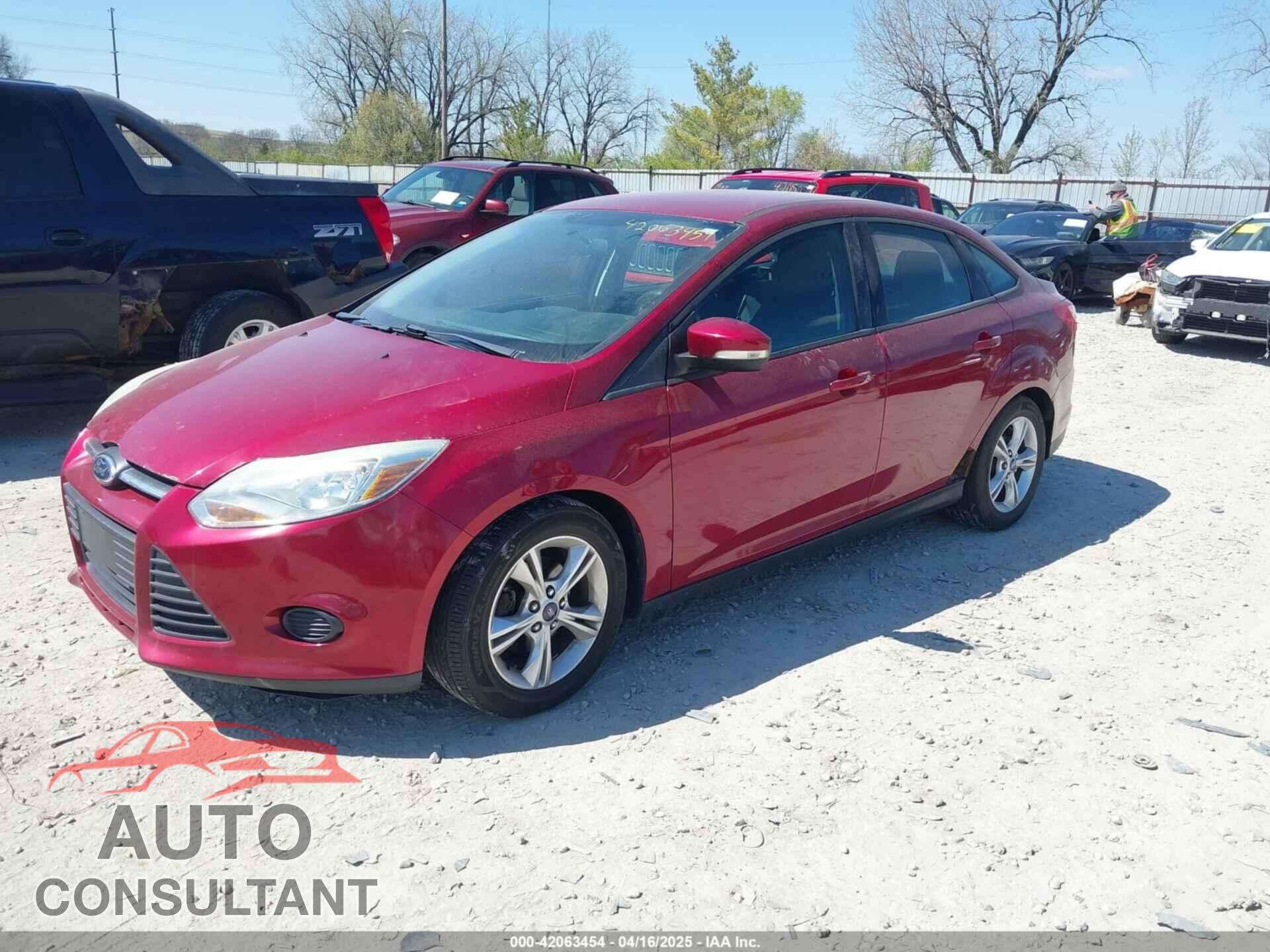 FORD FOCUS 2014 - 1FADP3F21EL209637