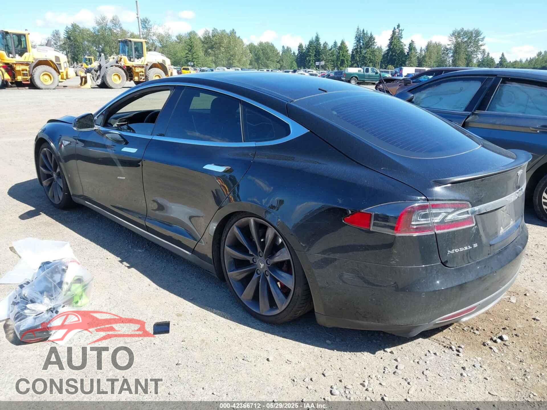 TESLA MODEL S 2015 - 5YJSA4H40FF096551