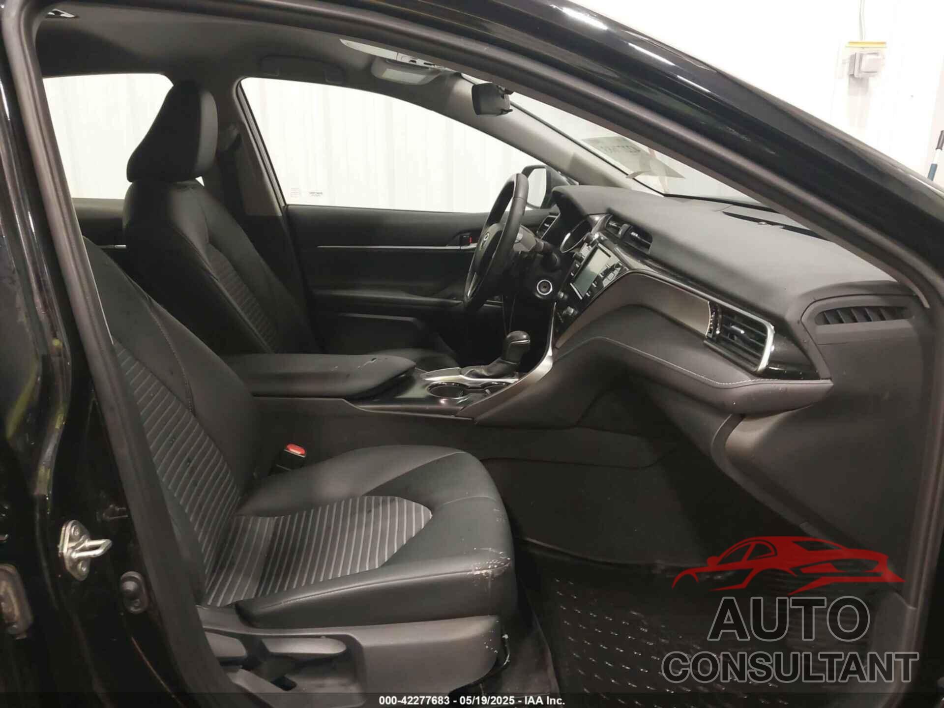 TOYOTA CAMRY 2019 - 4T1B11HK5KU279986