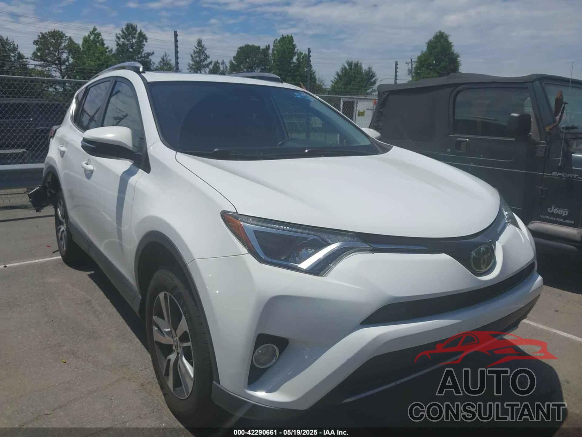 TOYOTA RAV4 2018 - JTMWFREV2JJ209236