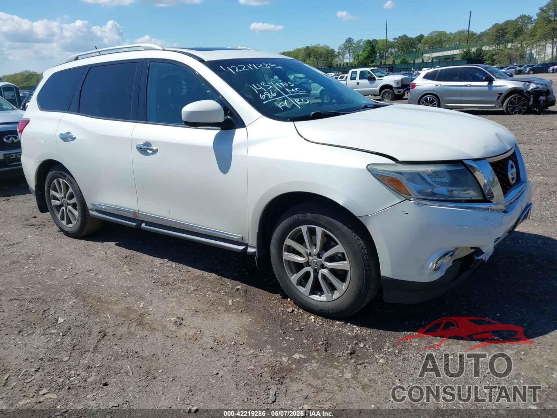 NISSAN PATHFINDER 2016 - 5N1AR2MM1GC616507