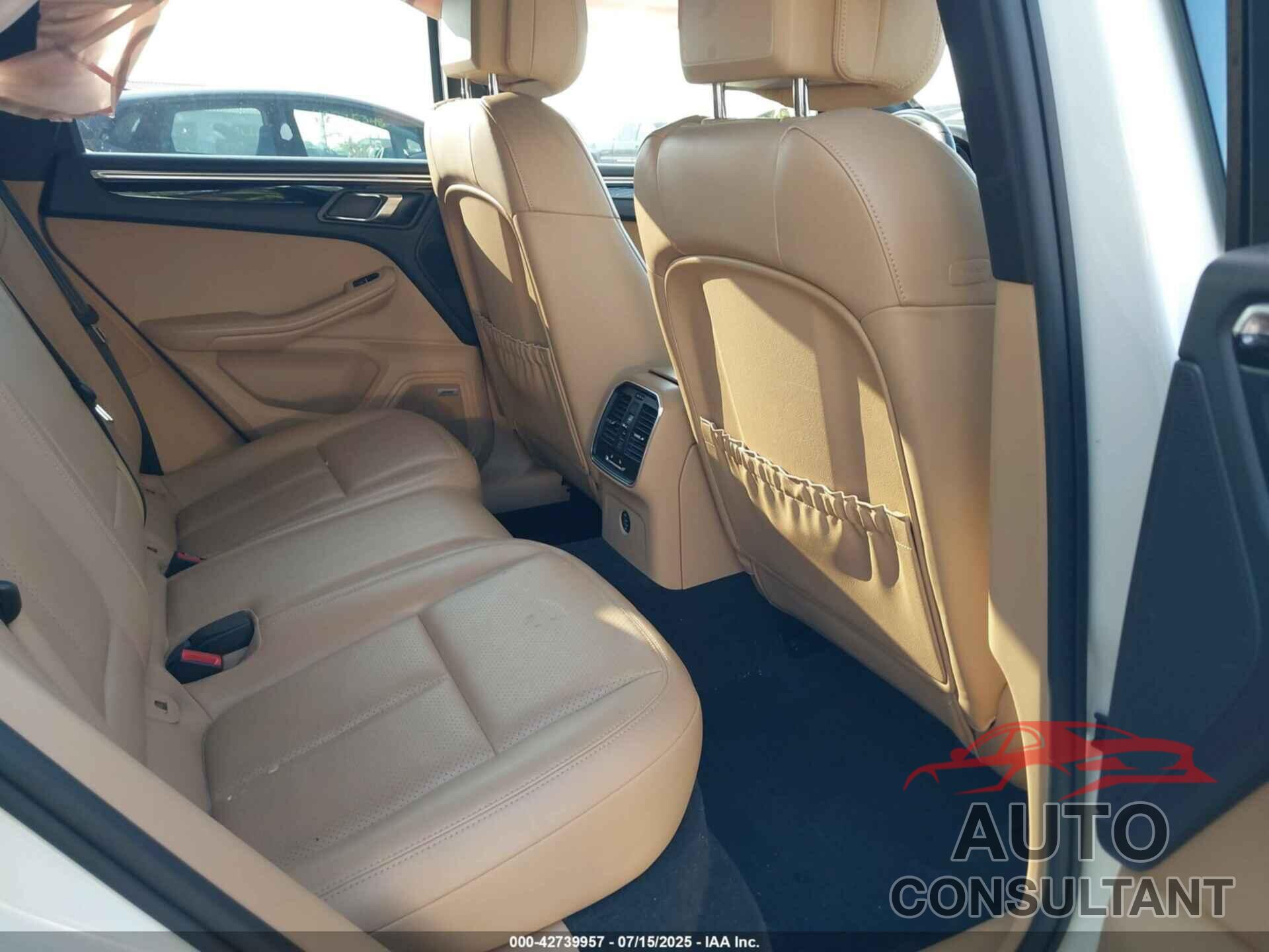 PORSCHE MACAN 2017 - WP1AA2A52HLB83109