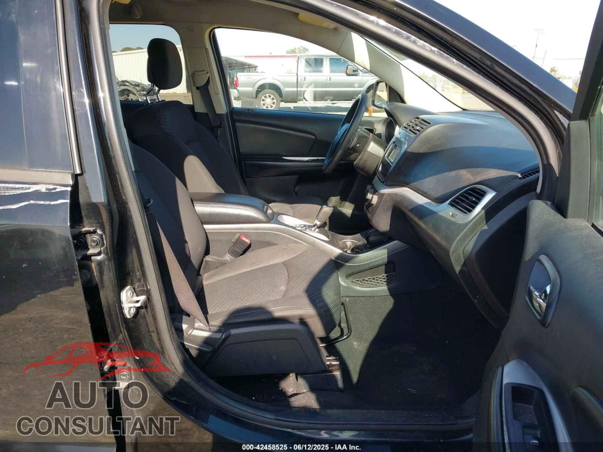 DODGE JOURNEY 2017 - 3C4PDCBG4HT537516