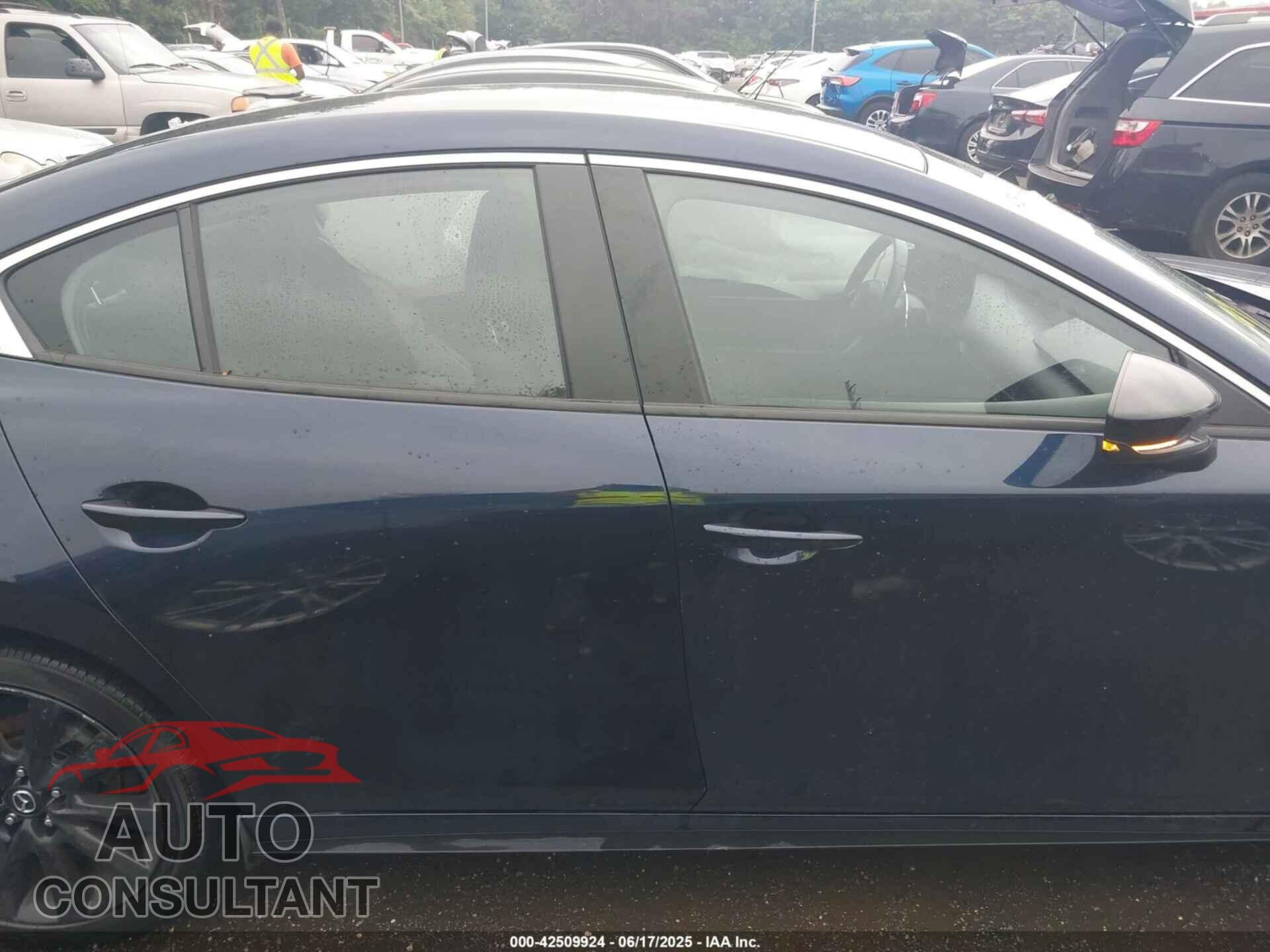 MAZDA MAZDA3 2025 - JM1BPABM5S1758018