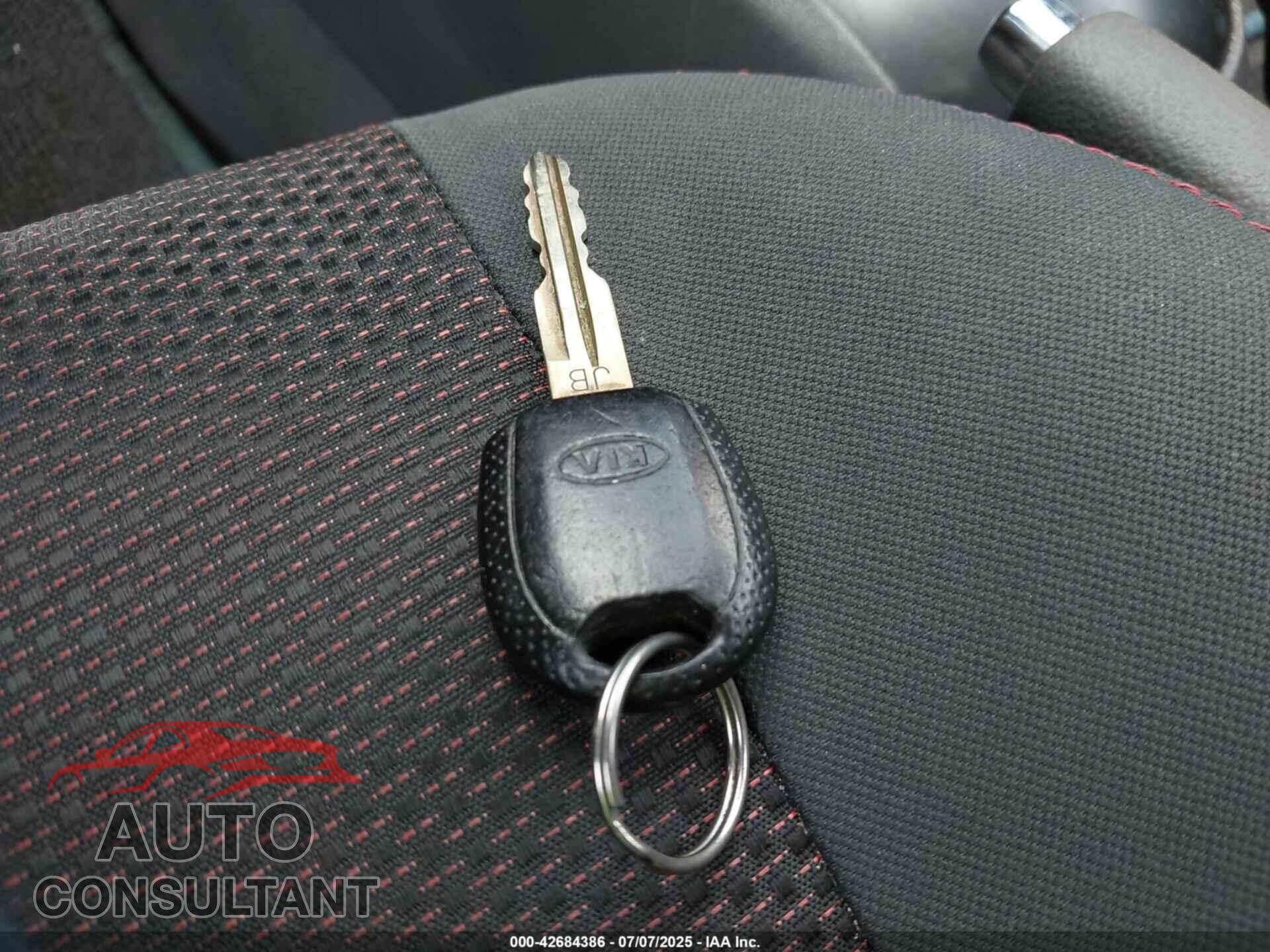 KIA RIO5 2009 - KNADE243296494615