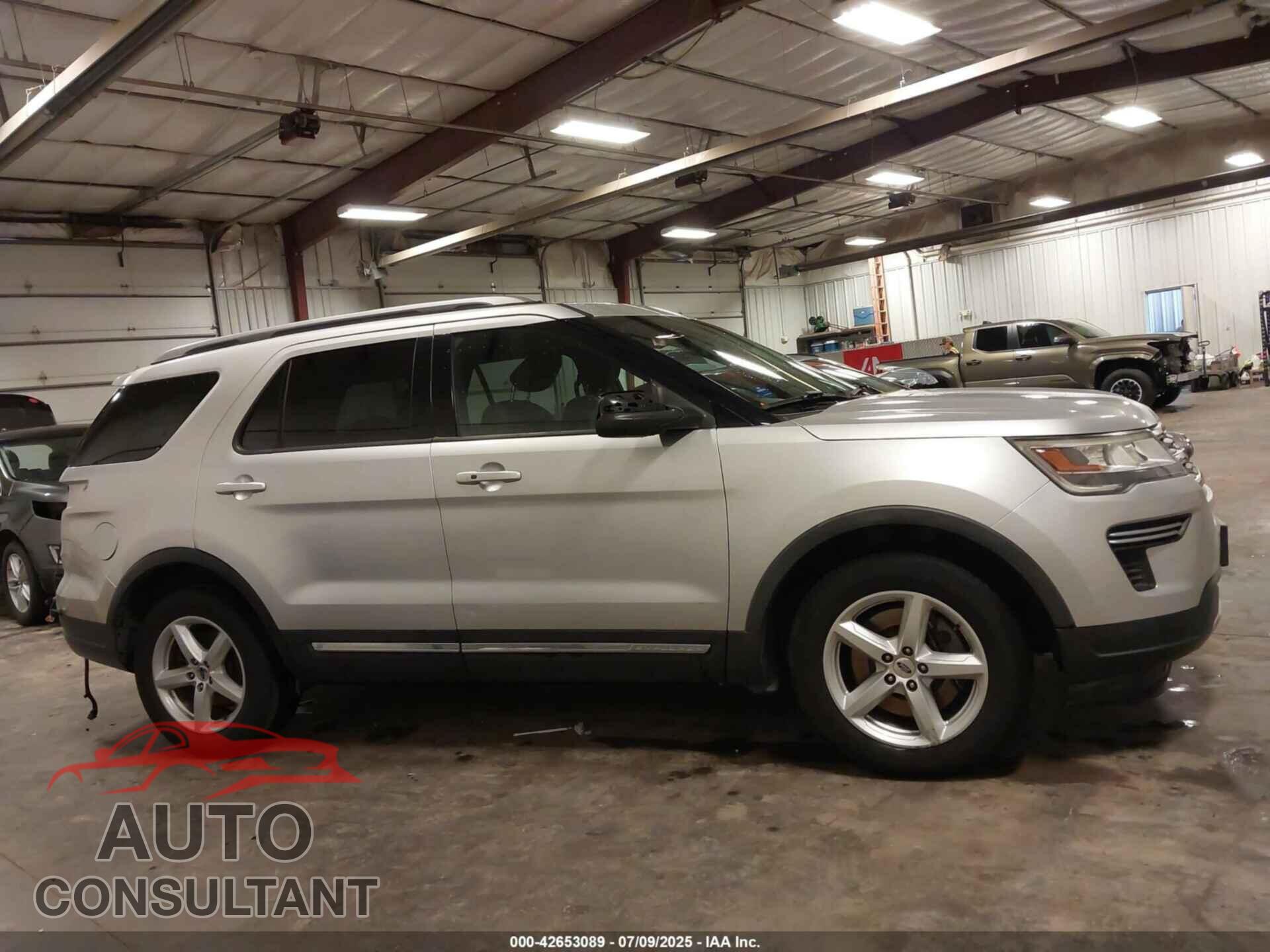 FORD EXPLORER 2018 - 1FM5K7D8XJGB89981