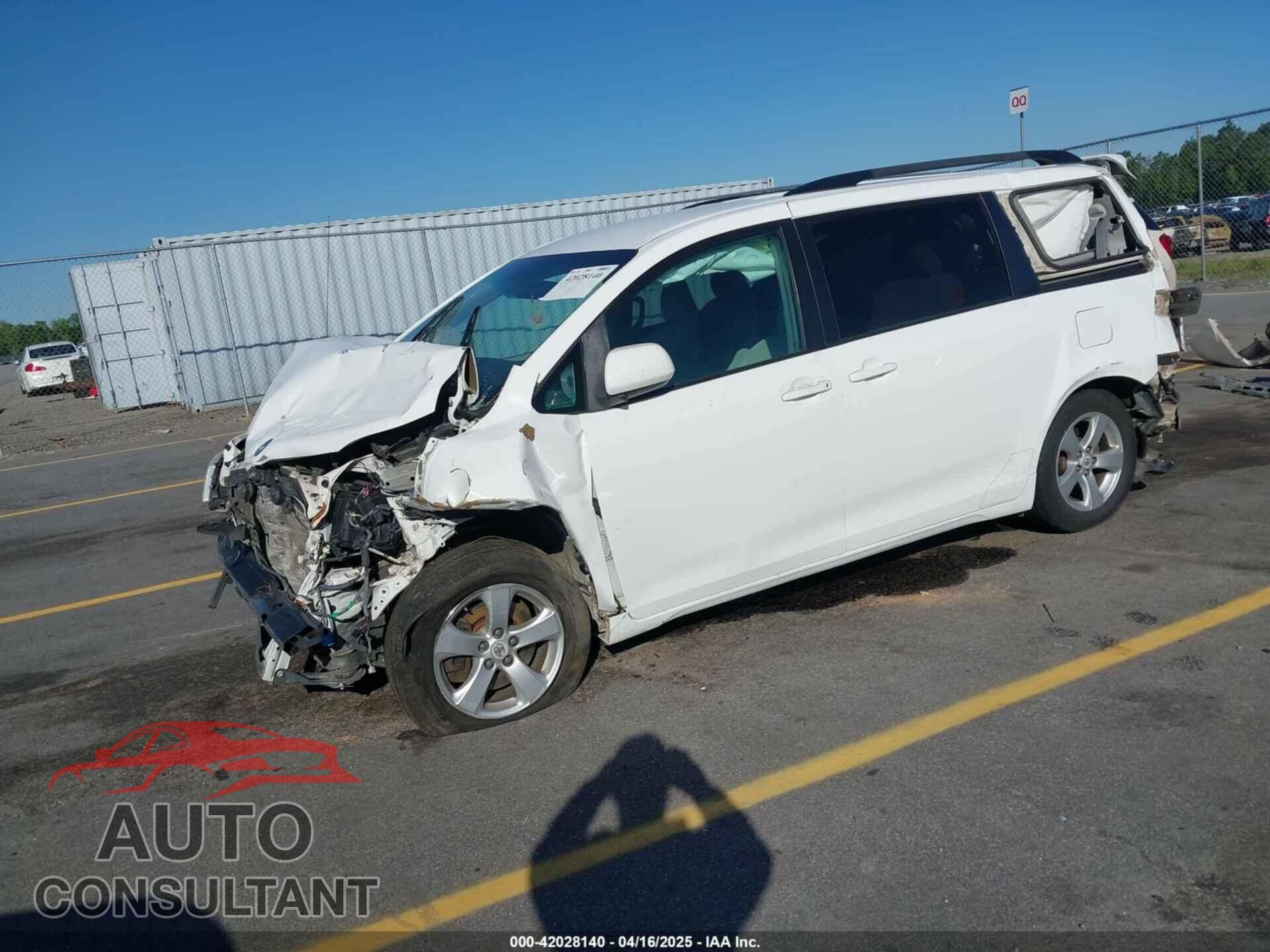 TOYOTA SIENNA 2012 - 5TDKK3DC0CS221222