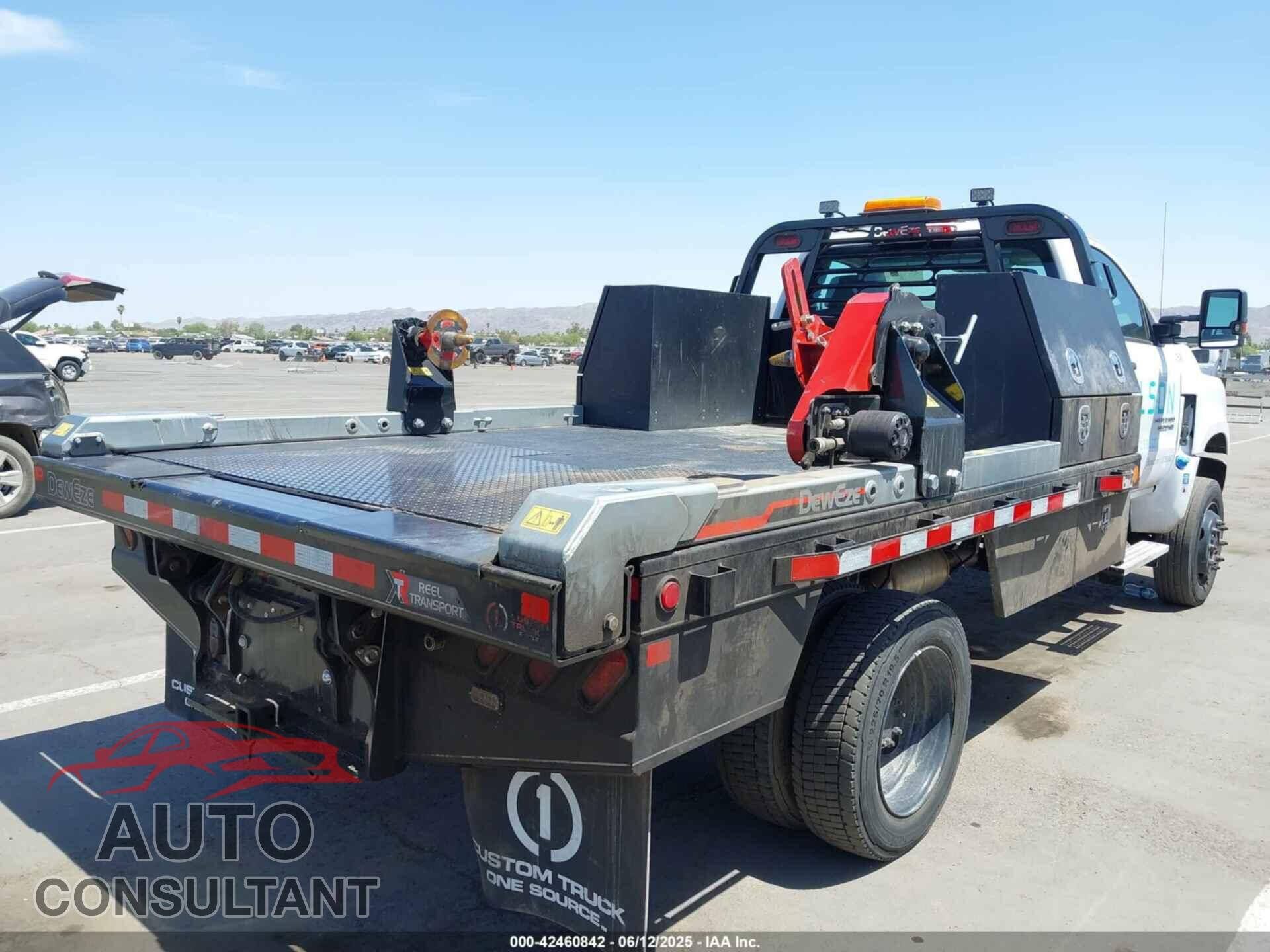 CHEVROLET SILVERADO MD 2023 - 1HTKJPVM7PH333563