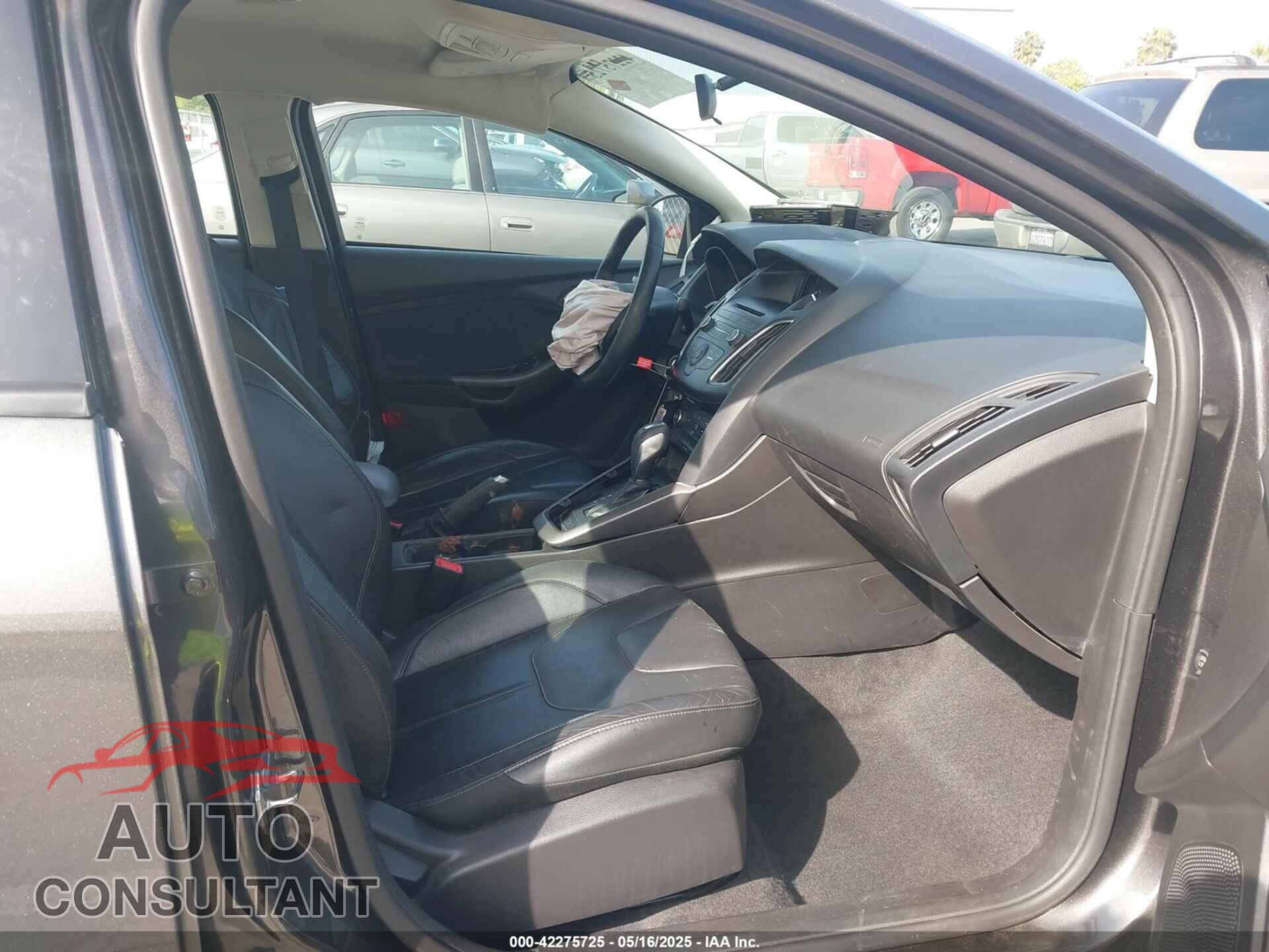 FORD FOCUS 2015 - 1FADP3F25FL348929