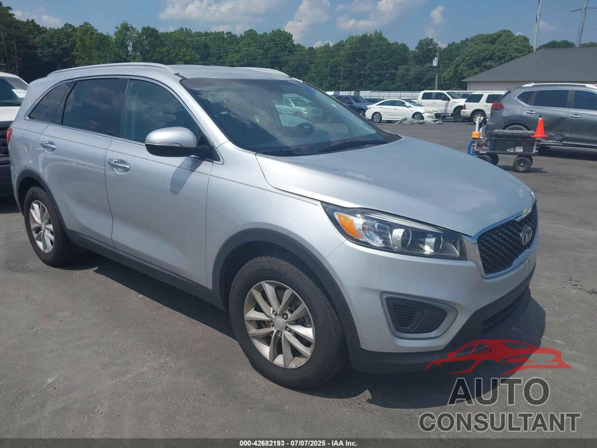 KIA SORENTO 2017 - 5XYPG4A31HG193310