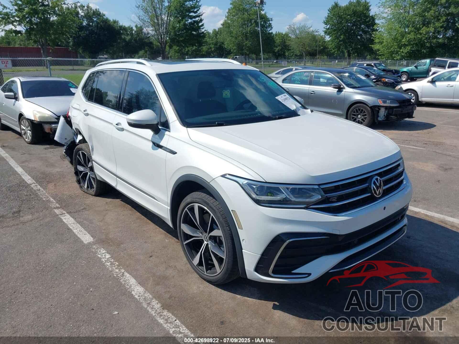 VOLKSWAGEN TIGUAN 2022 - 3VV4B7AX4NM085303