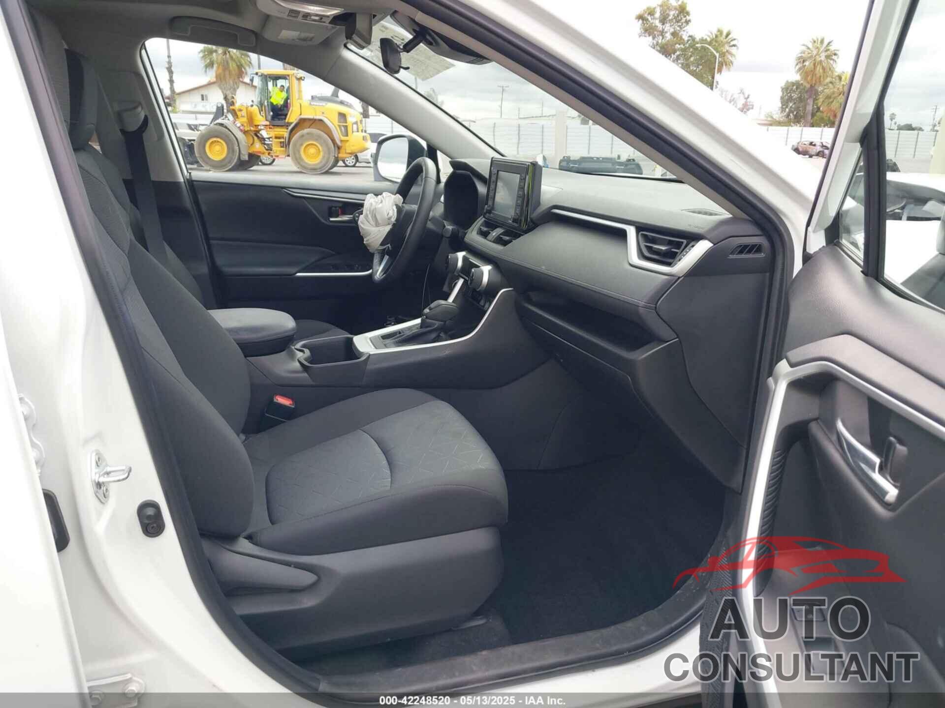 TOYOTA RAV4 2022 - 2T3P1RFV6NW315780