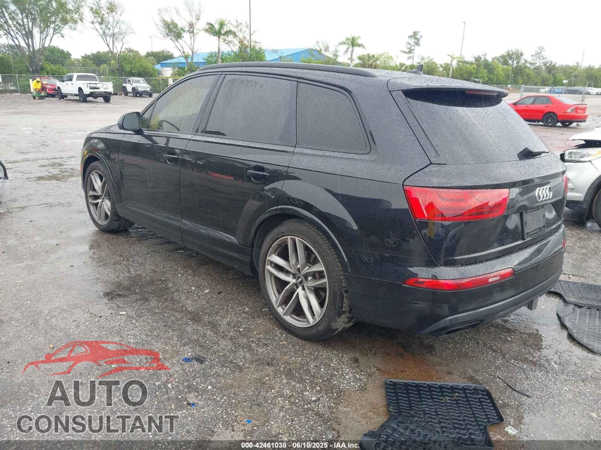 AUDI Q7 2018 - WA1VAAF73JD013763
