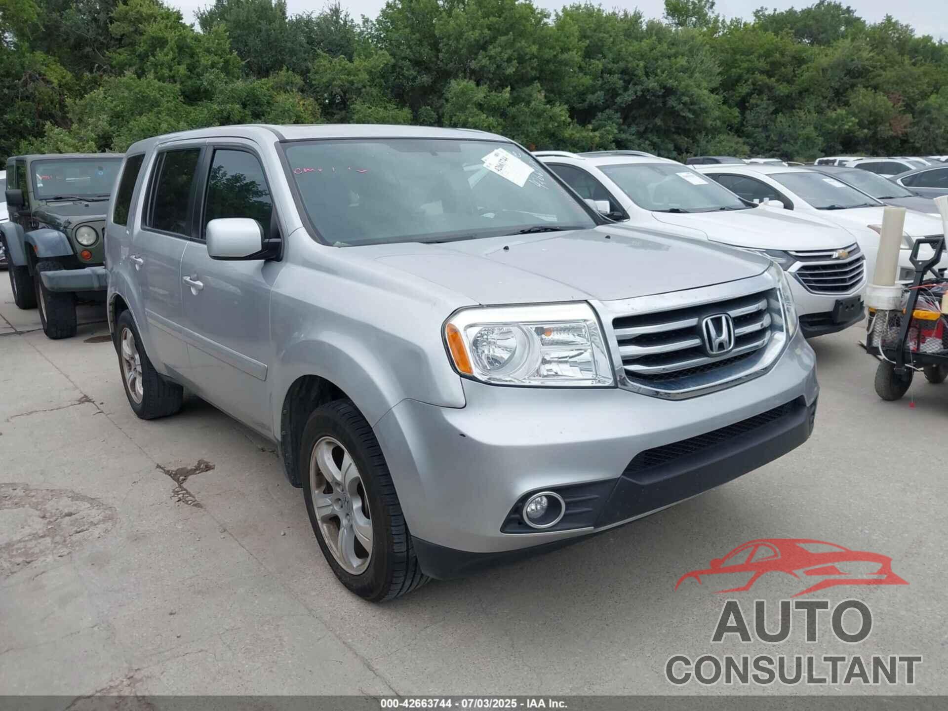 HONDA PILOT 2015 - 5FNYF3H52FB023308