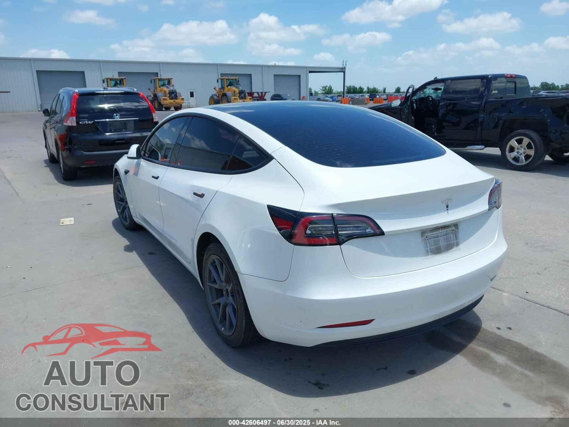 TESLA MODEL 3 2023 - 5YJ3E1EA8PF458421