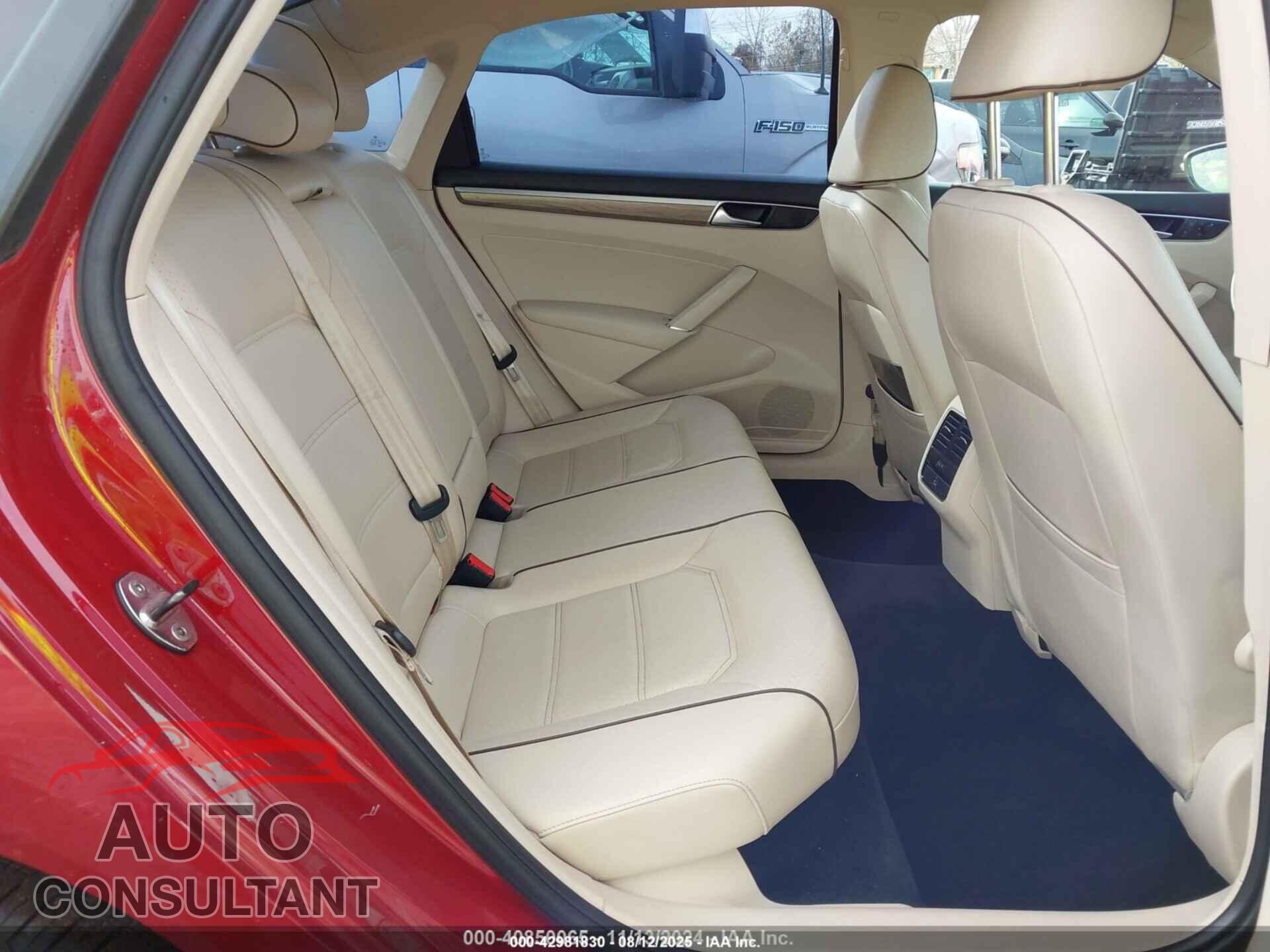 VOLKSWAGEN PASSAT 2018 - 1VWBA7A38JC006164