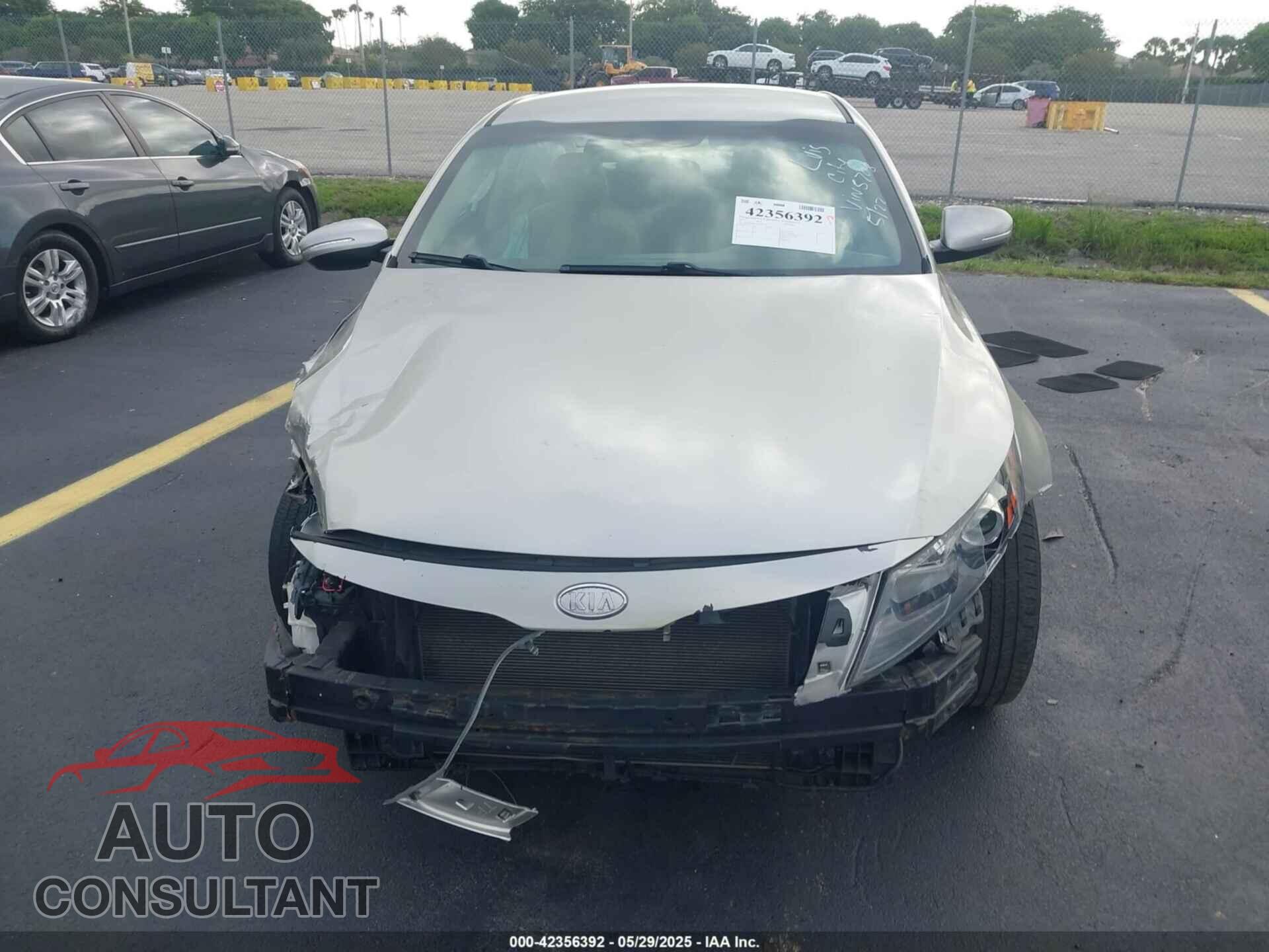 KIA OPTIMA 2011 - KNAGM4A79B5145708