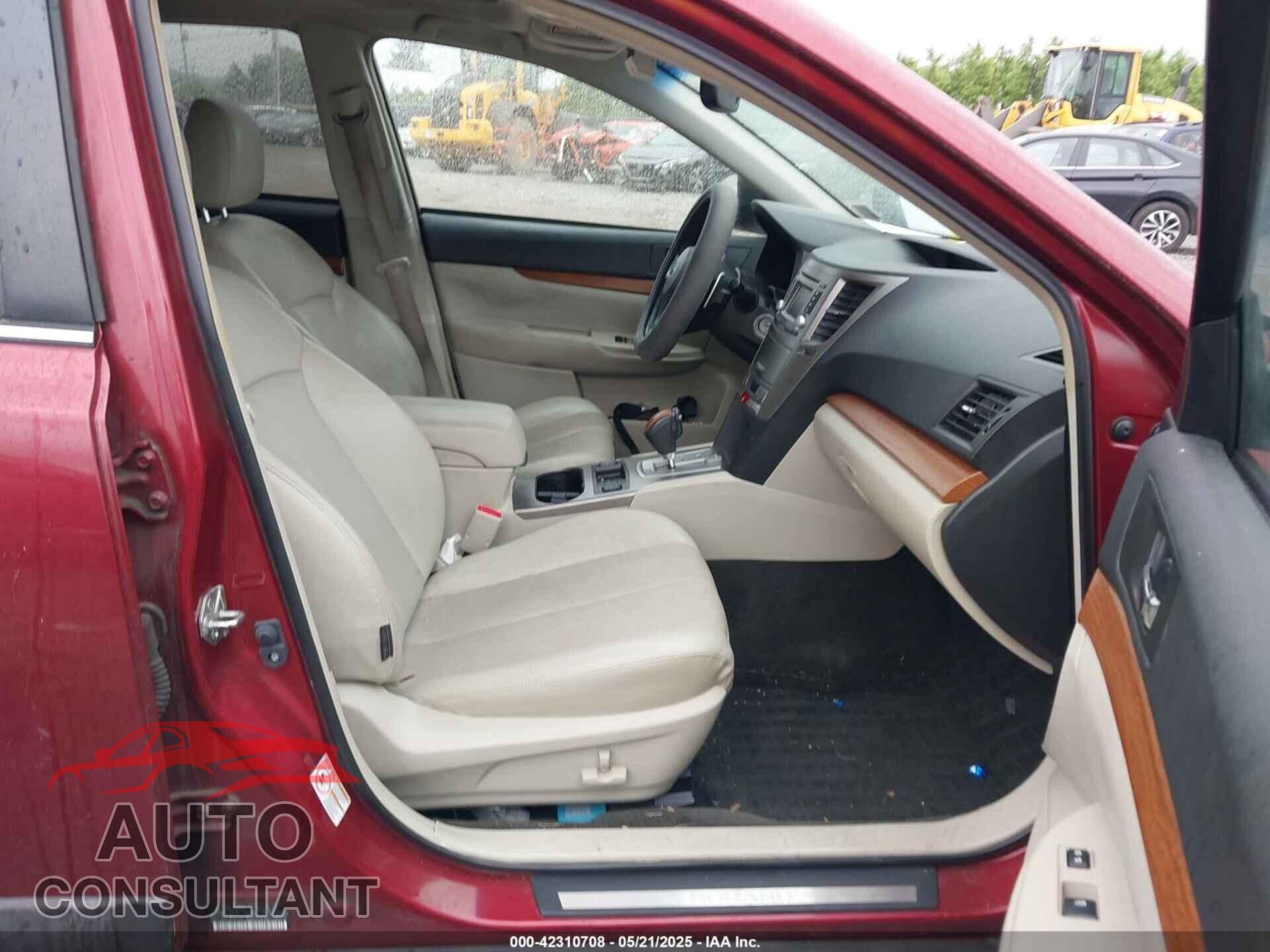 SUBARU OUTBACK 2014 - 4S4BRBLC4E3208321