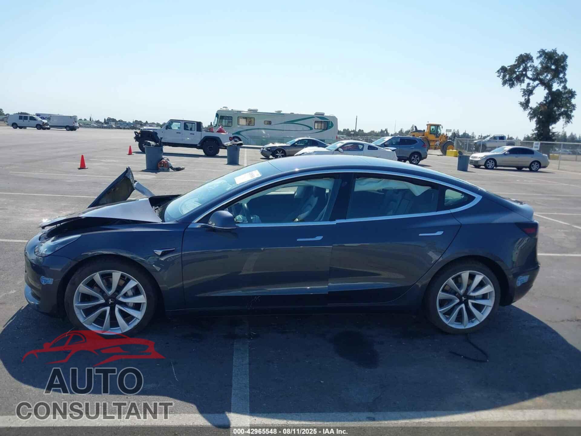 TESLA MODEL 3 2018 - 5YJ3E1EB7JF069060