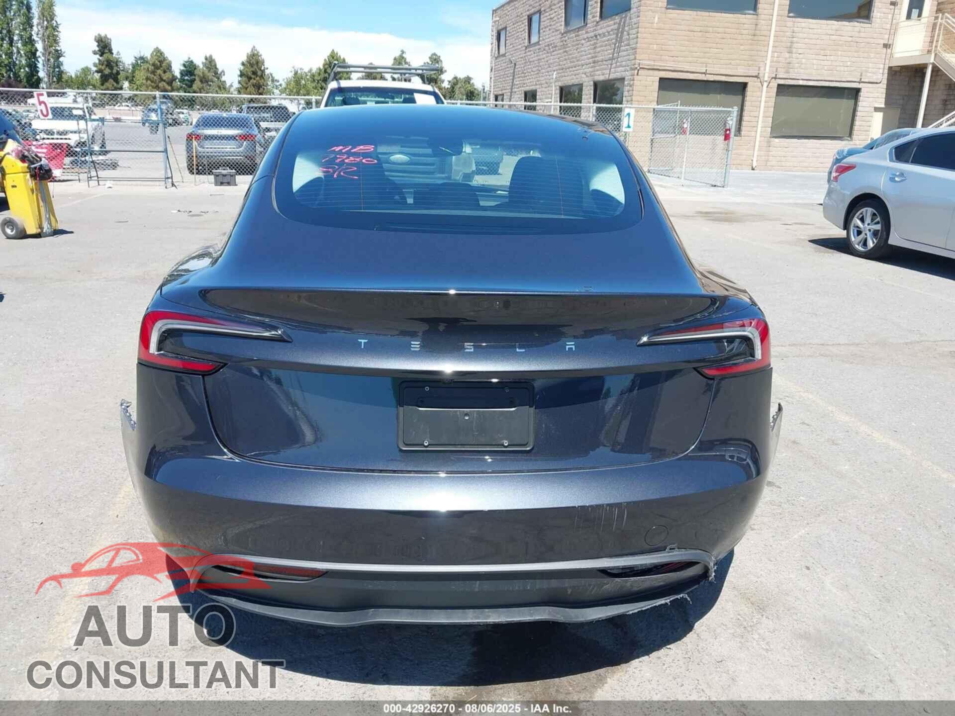 TESLA MODEL 3 2025 - 5YJ3E1EA8SF015503