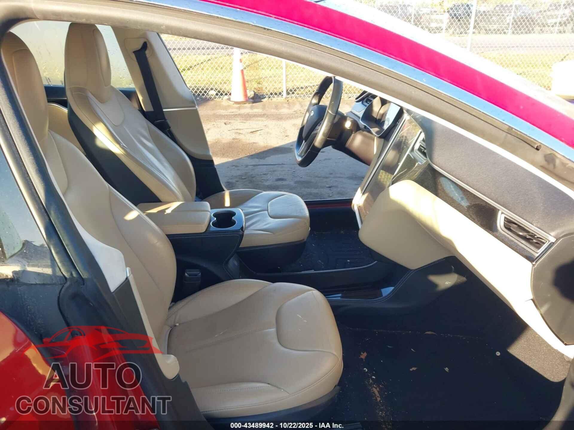TESLA MODEL S 2015 - 5YJSA1S2XFF085434