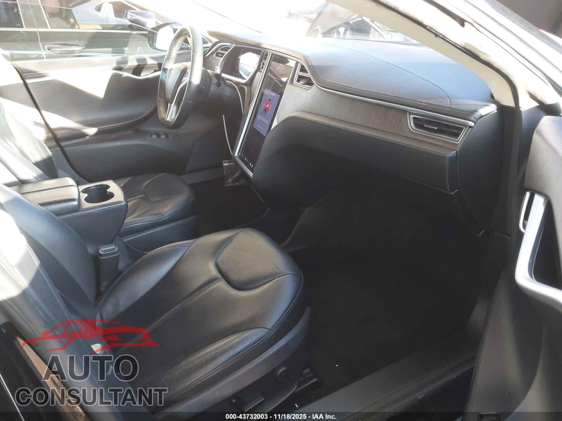 TESLA MODEL S 2013 - 5YJSA1DG2DFP14531