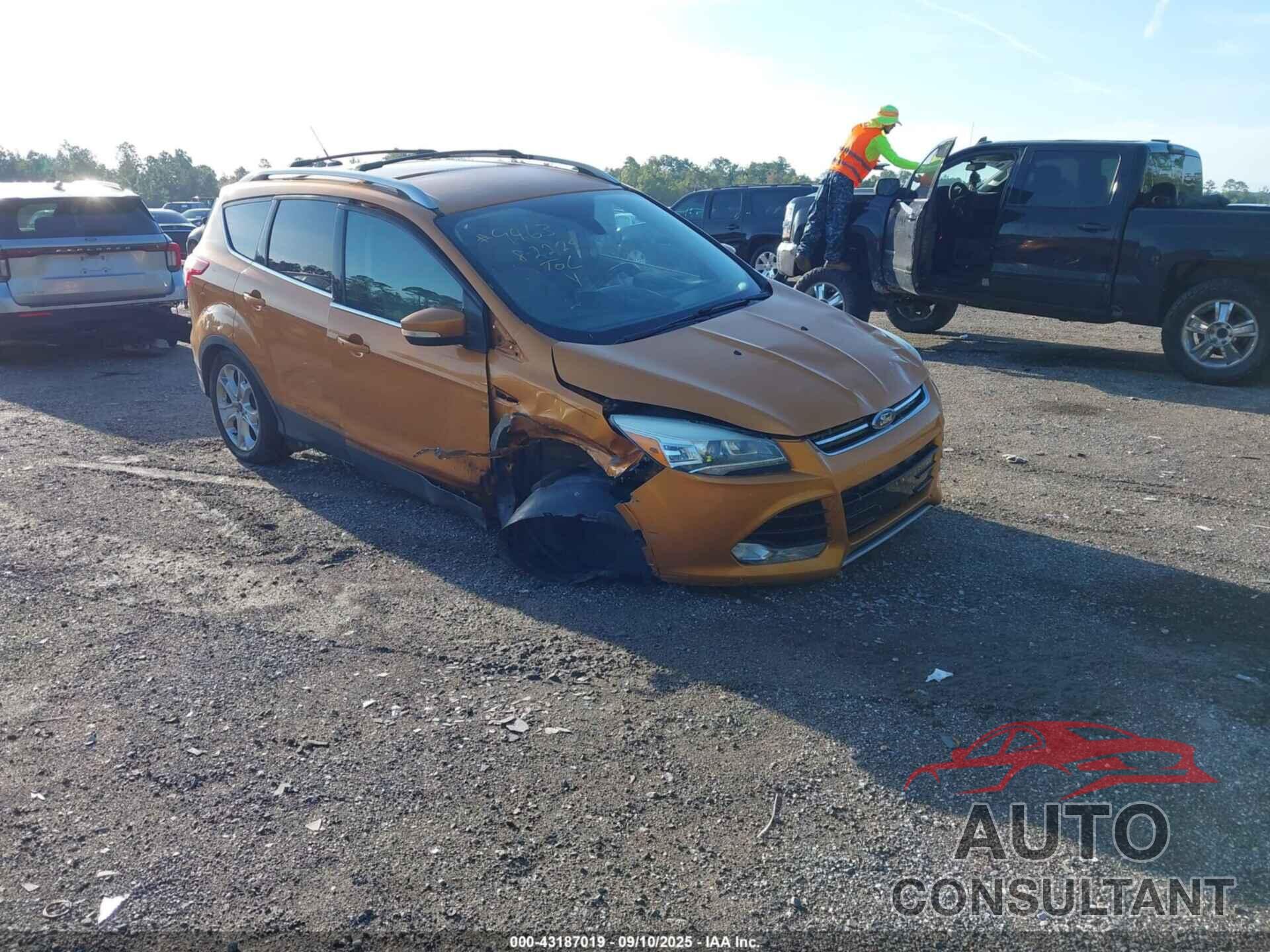 FORD ESCAPE 2016 - 1FMCU0J97GUB31326