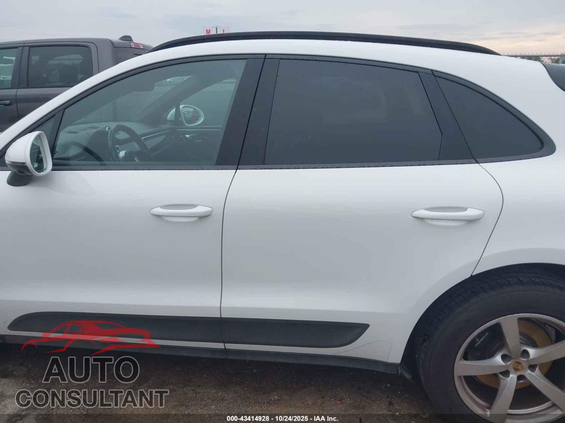PORSCHE MACAN 2021 - WP1AA2A58MLB07422
