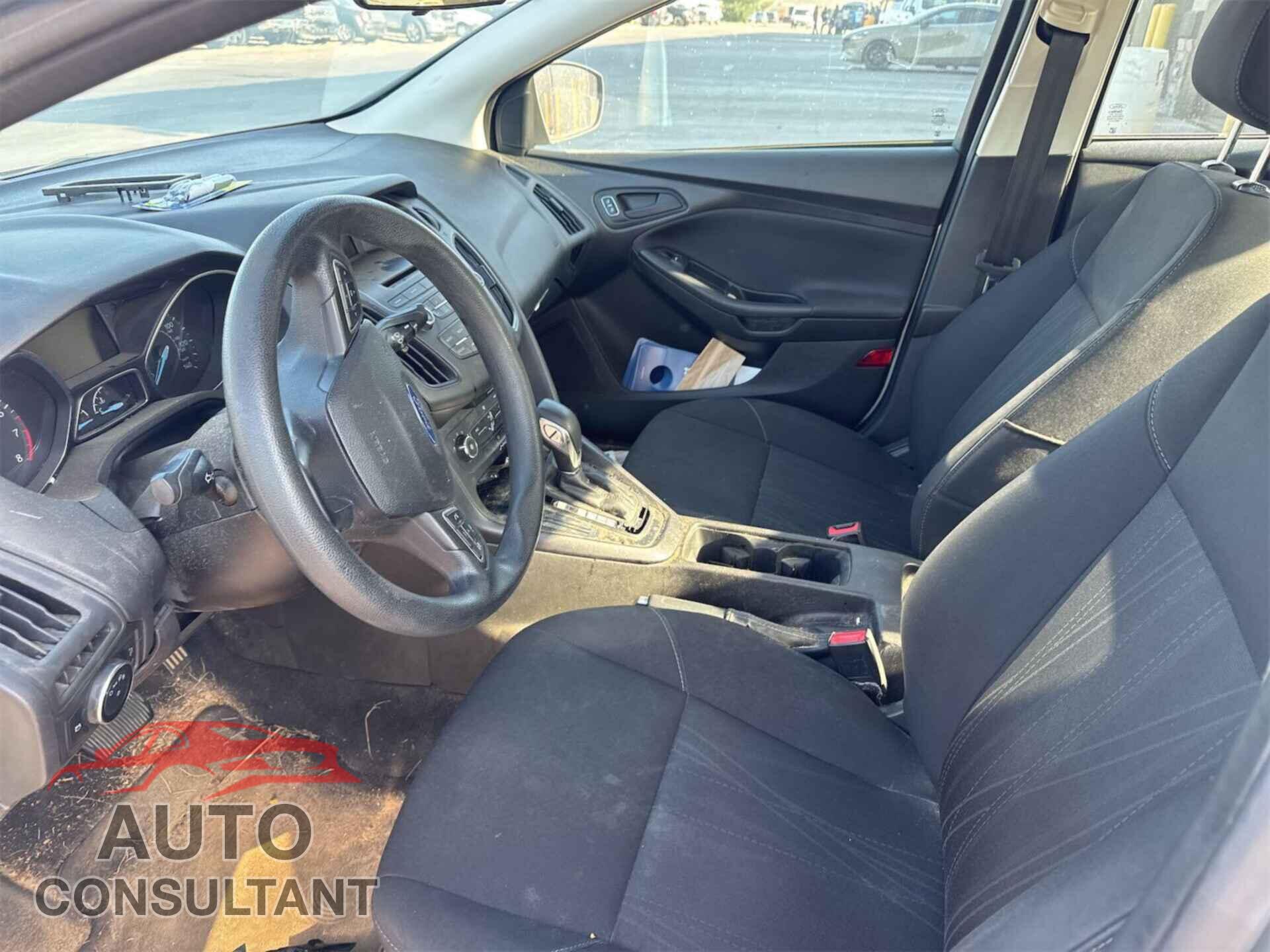 FORD FOCUS 2016 - 1FADP3E28GL366179