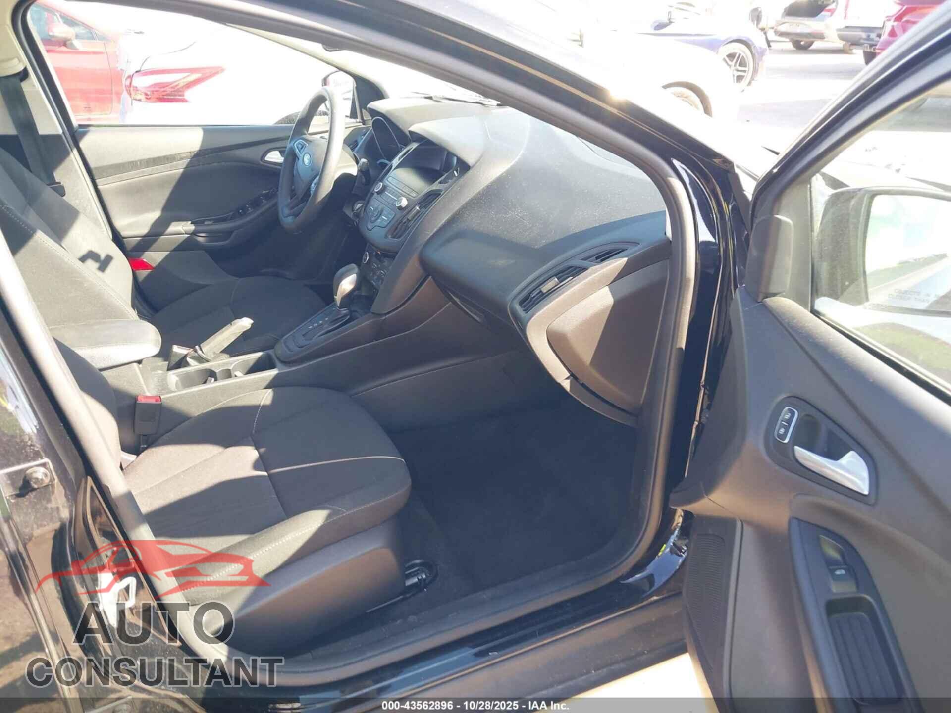 FORD FOCUS 2018 - 1FADP3FE2JL240559