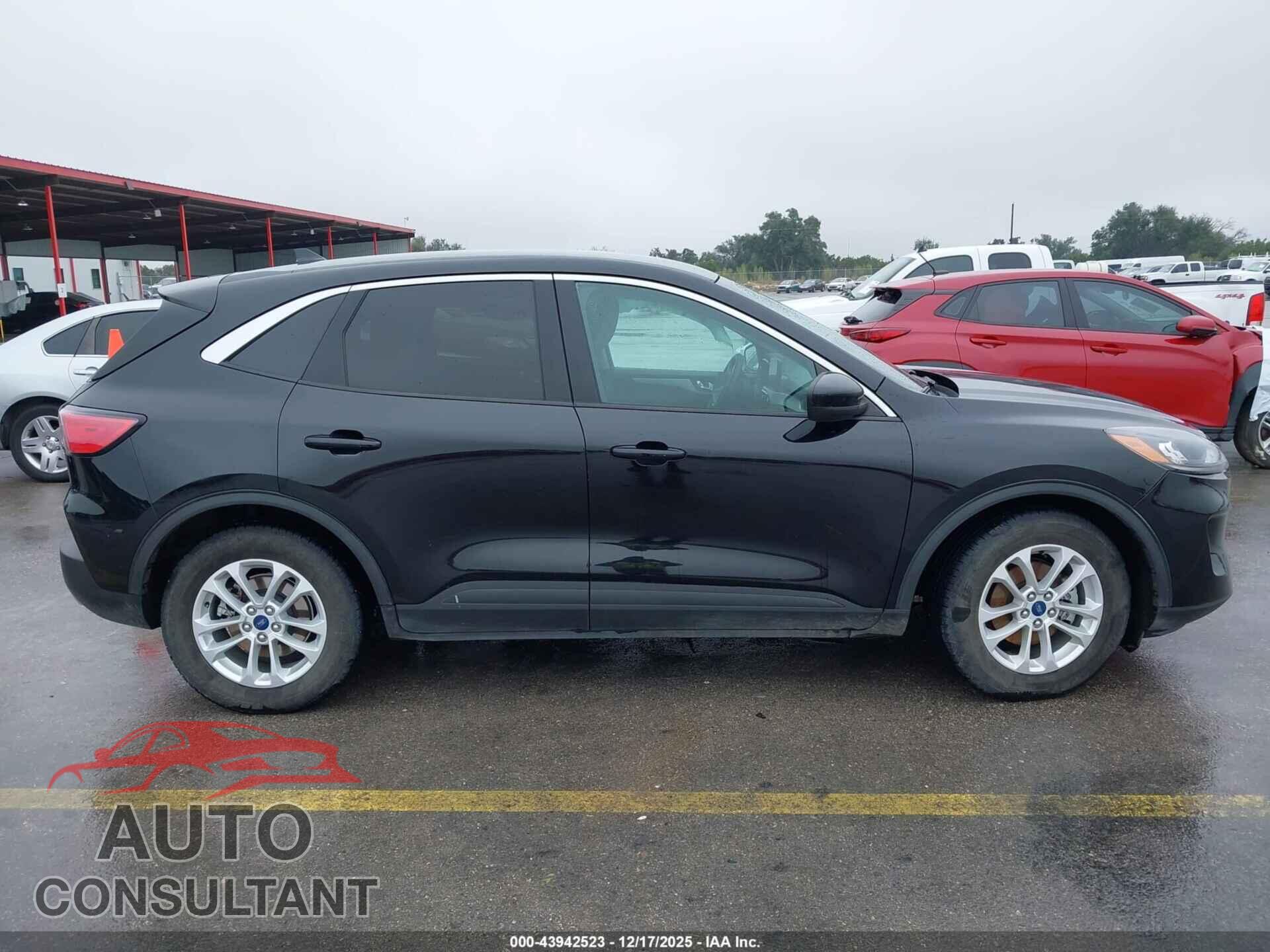 FORD ESCAPE 2020 - 1FMCU0G60LUA71428