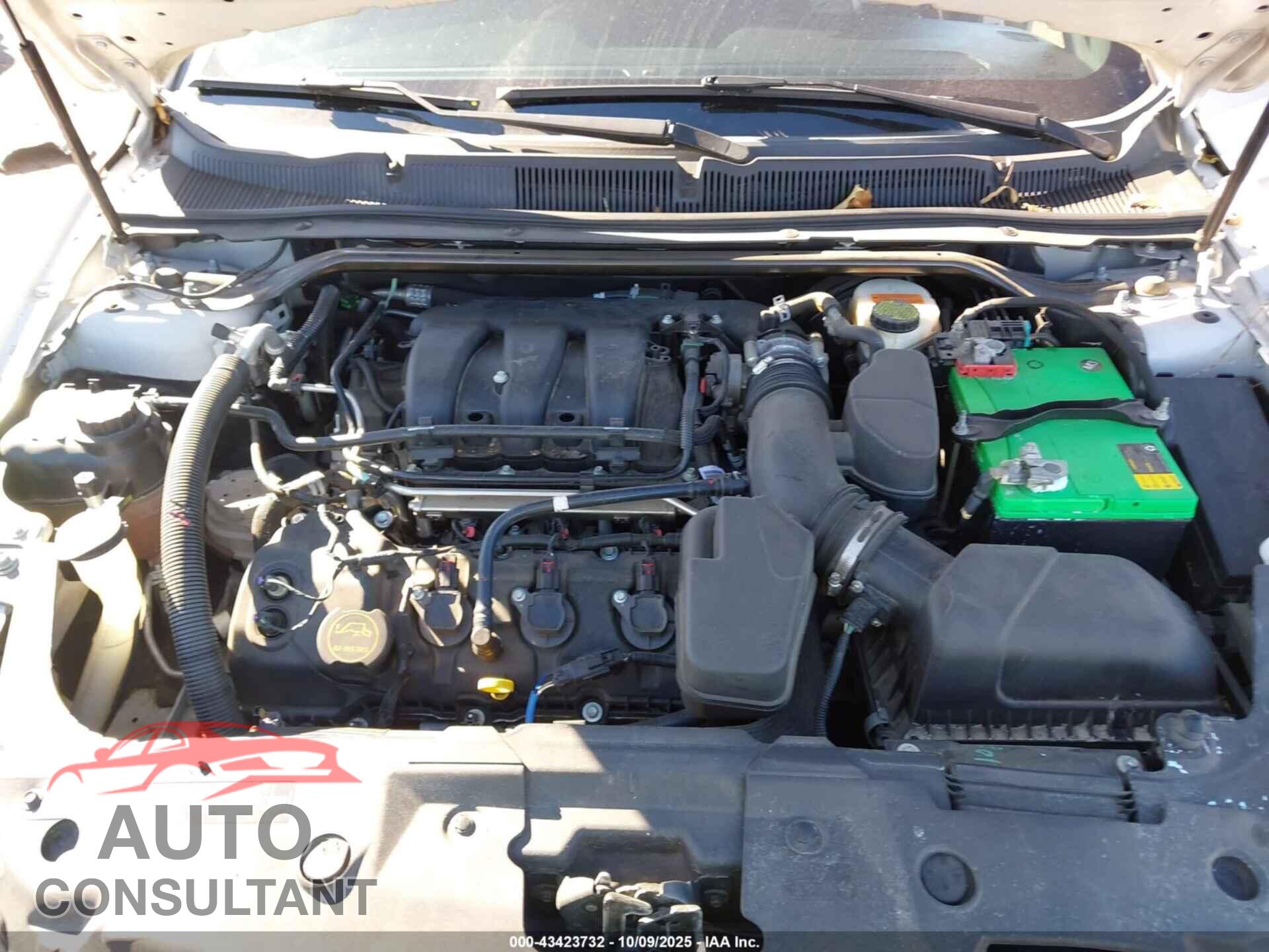 FORD TAURUS 2015 - 1FAHP2E81FG184542