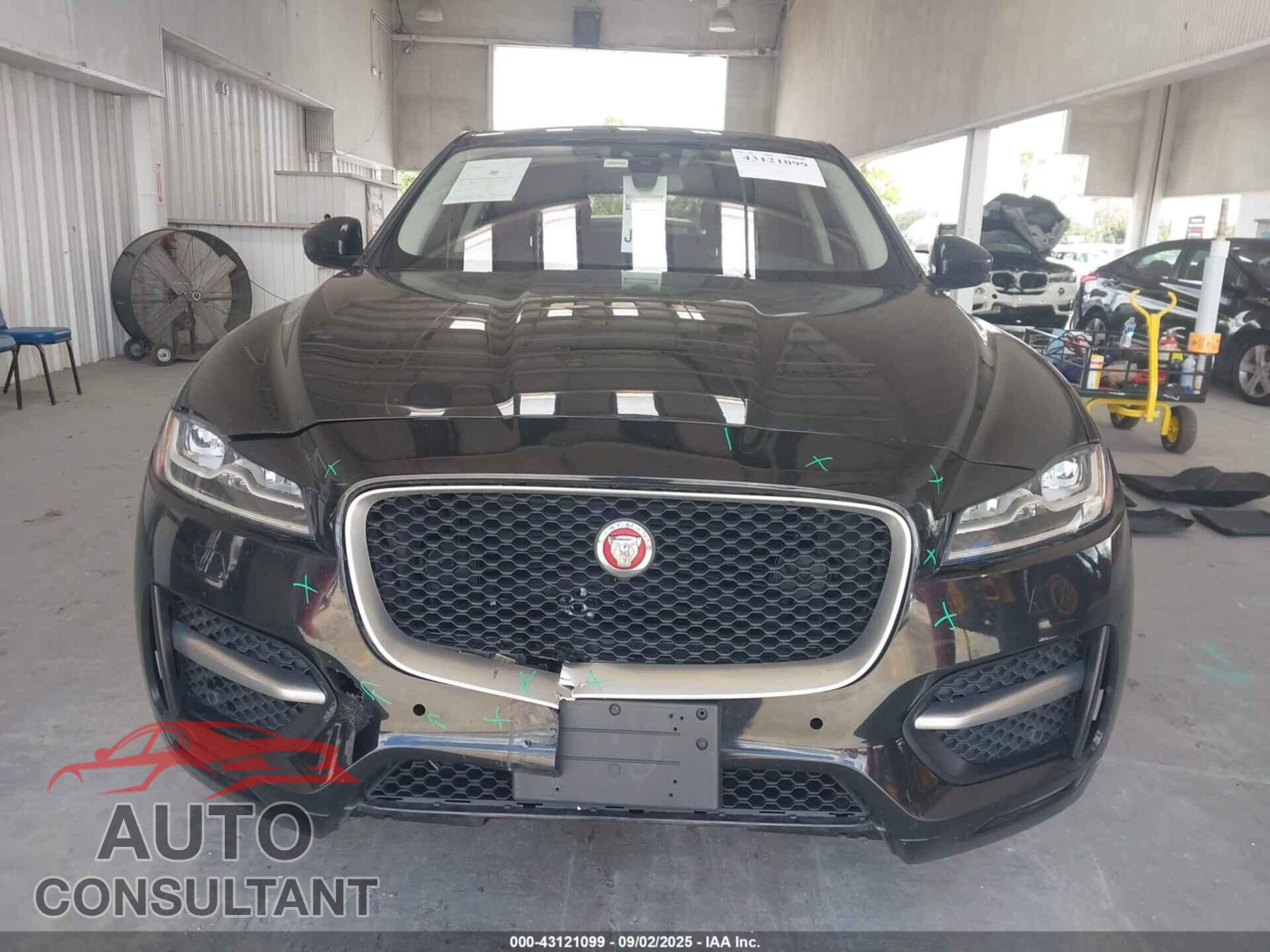 JAGUAR F-PACE 2017 - SADCL2BV2HA046965