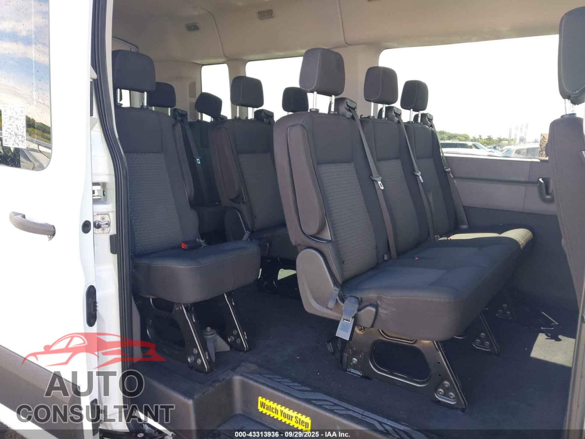 FORD TRANSIT-350 PASSENGER VAN 2020 - 1FBAX2C86LKA43378