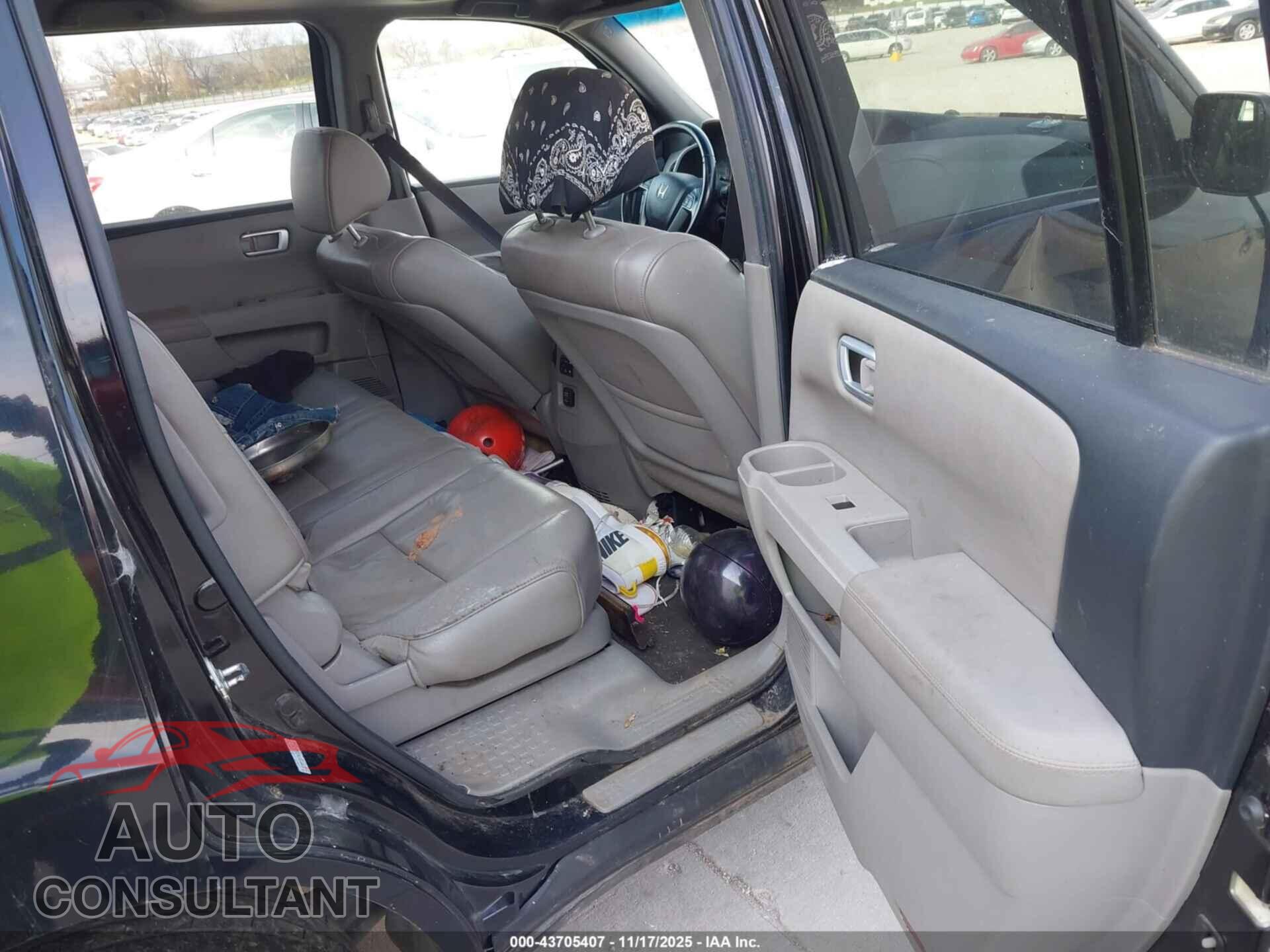 HONDA PILOT 2012 - 5FNYF4H76CB005347