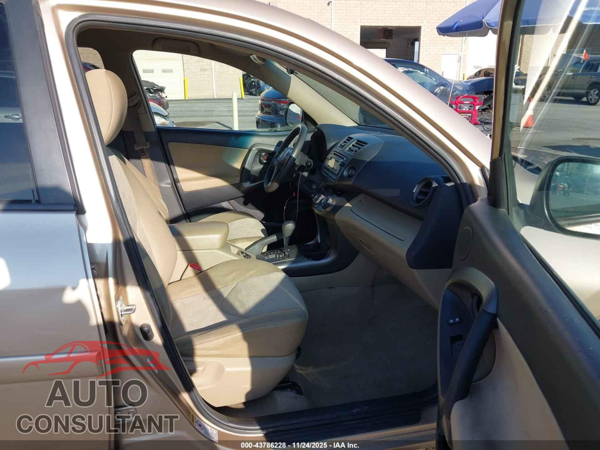 TOYOTA RAV4 2012 - 2T3BF4DV4CW191734