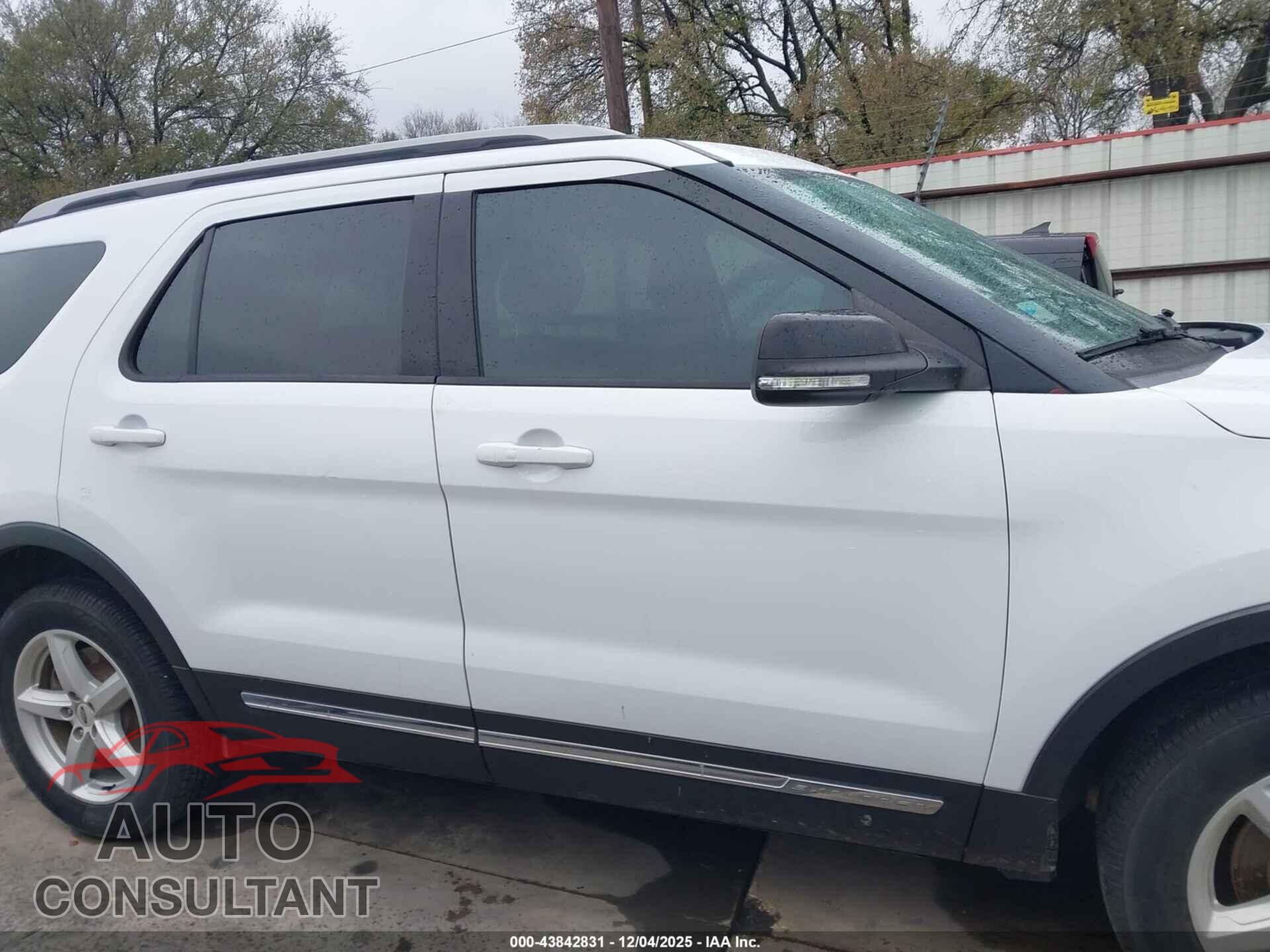 FORD EXPLORER 2017 - 1FM5K8D80HGE00640