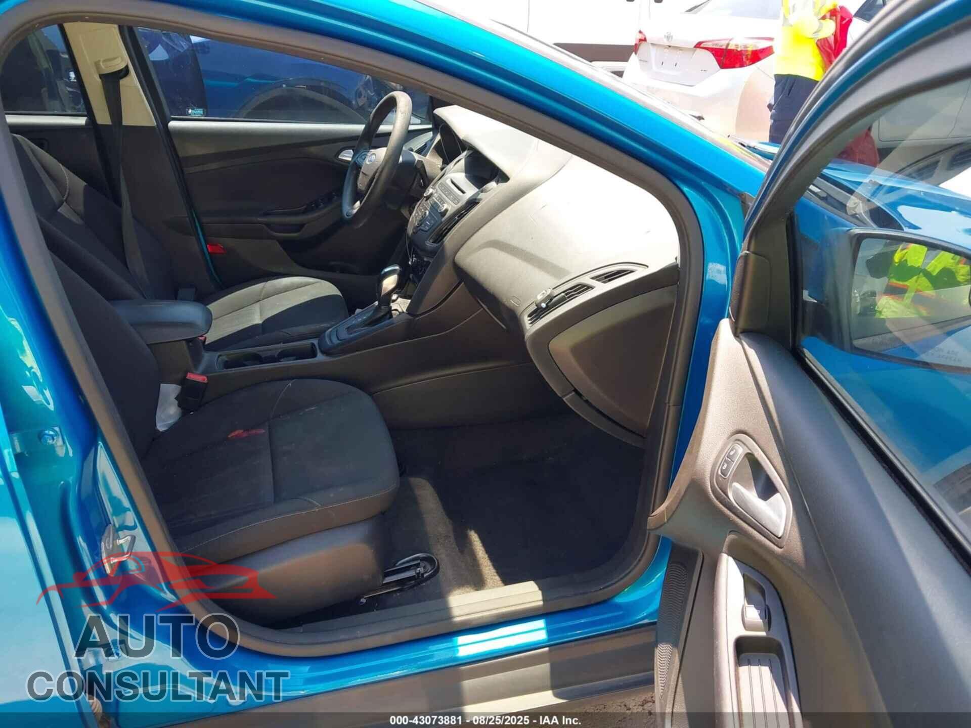FORD FOCUS 2016 - 1FADP3F22GL314965