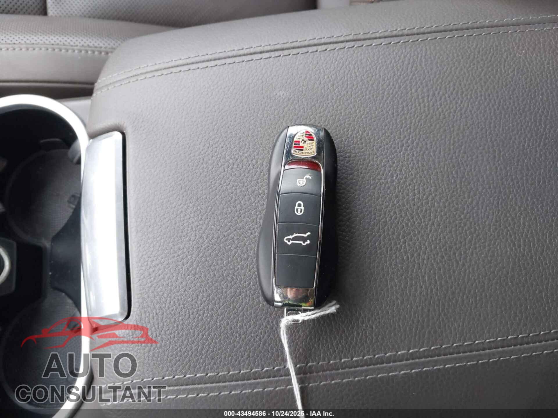 PORSCHE CAYENNE 2017 - WP1AA2A25HKA82870