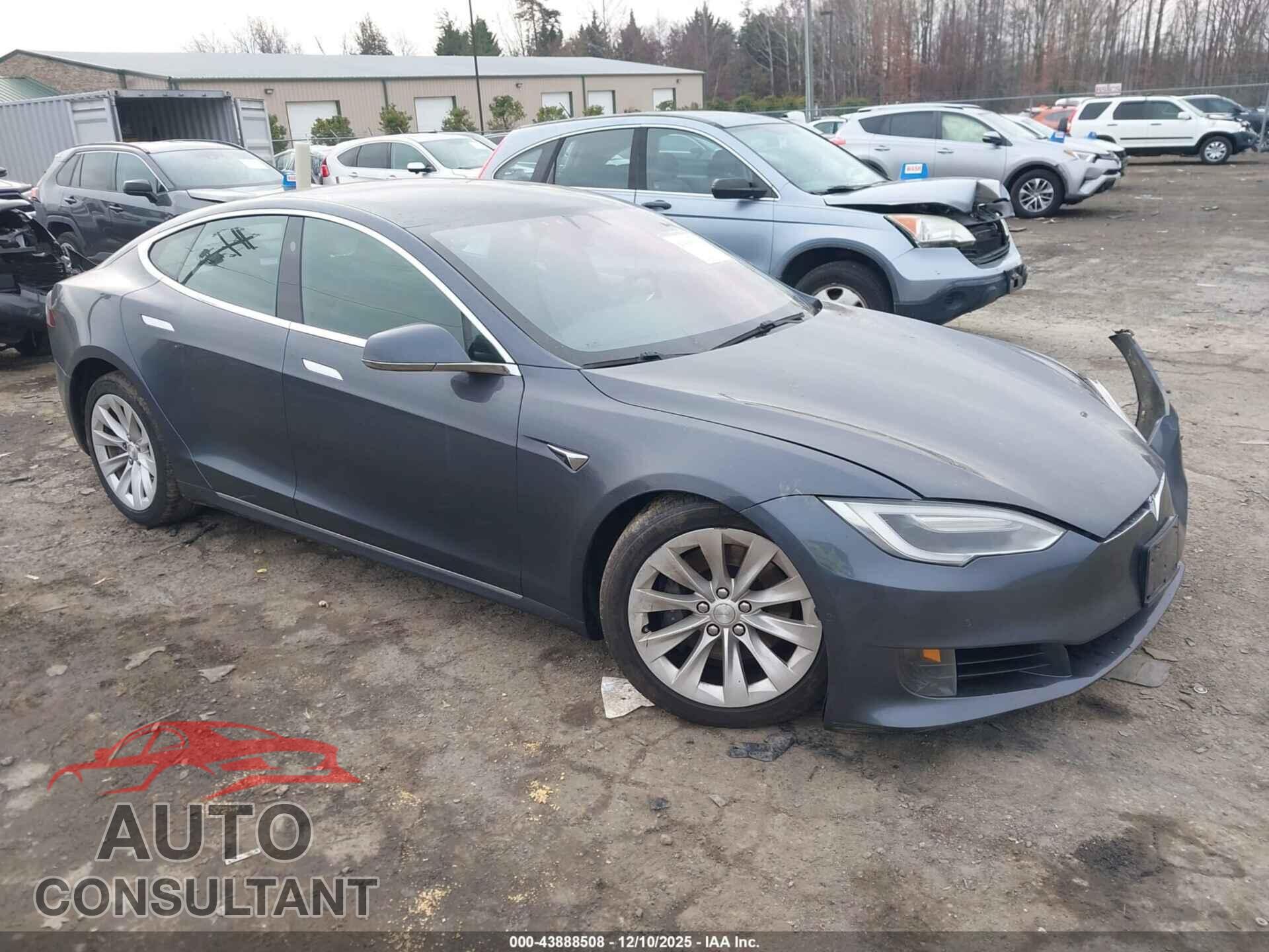 TESLA MODEL S 2017 - 5YJSA1E2XHF202864