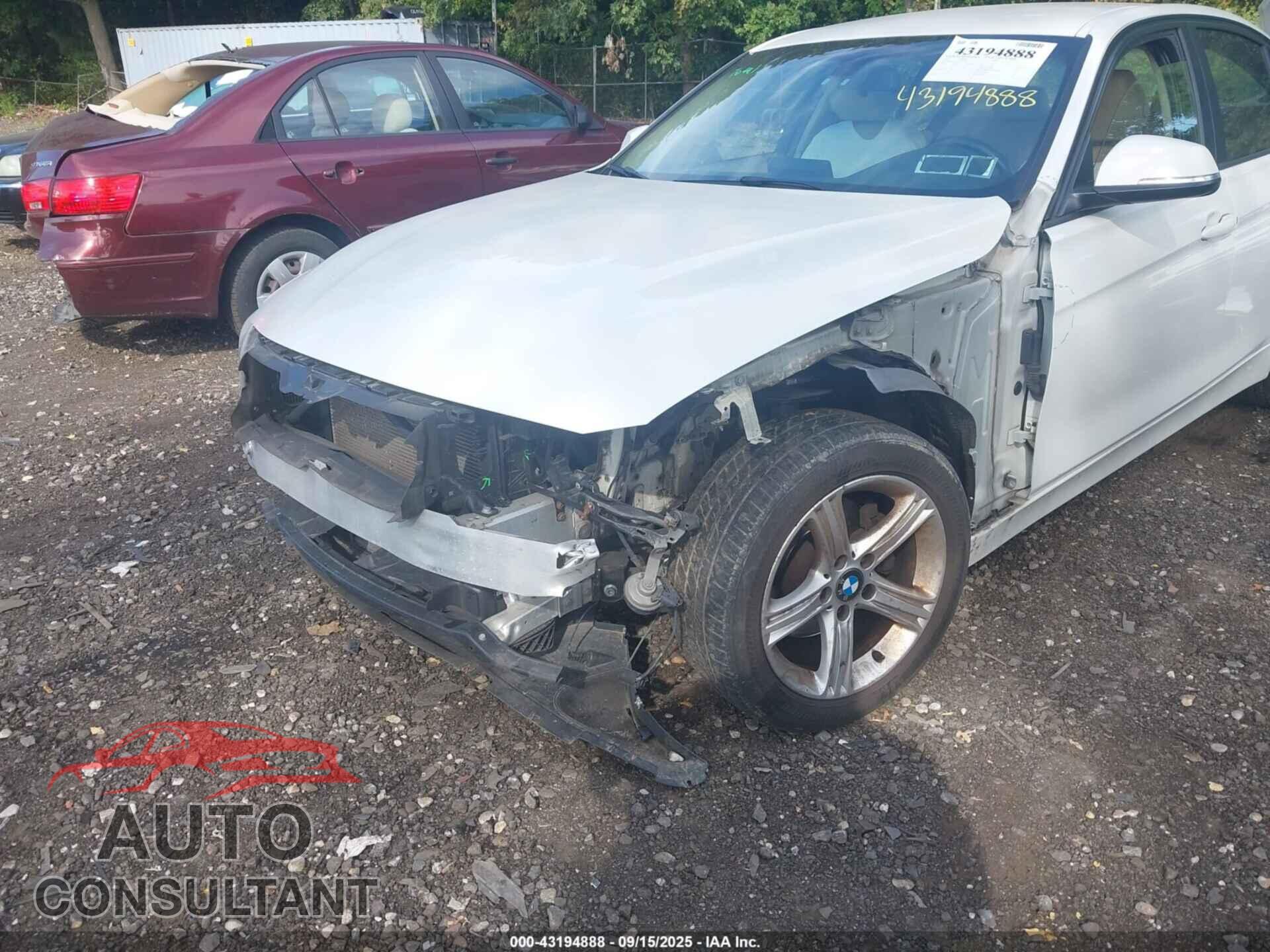 BMW 320I 2013 - WBA3C3C59DF979417