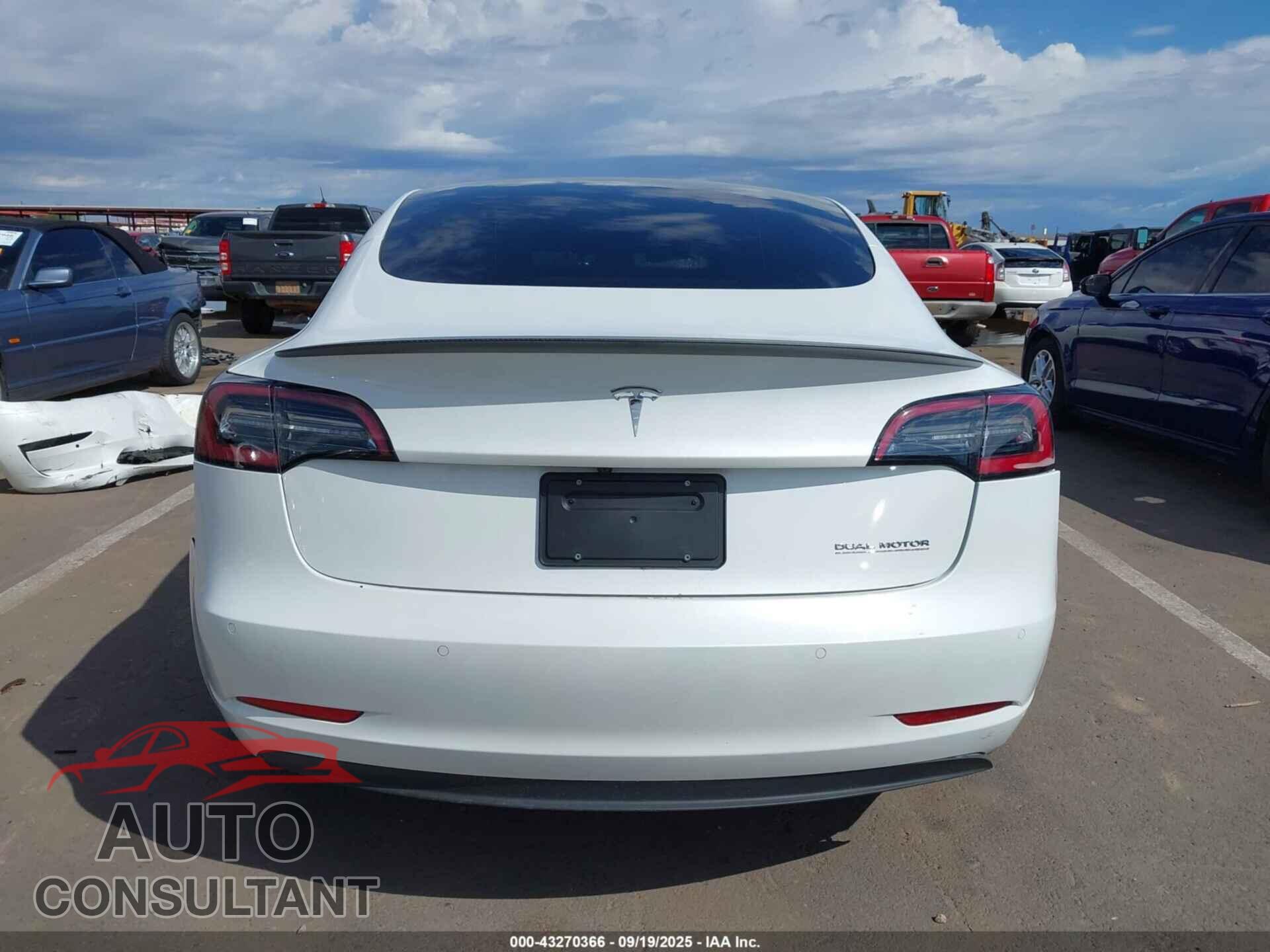 TESLA MODEL 3 2022 - 5YJ3E1EC4NF349159