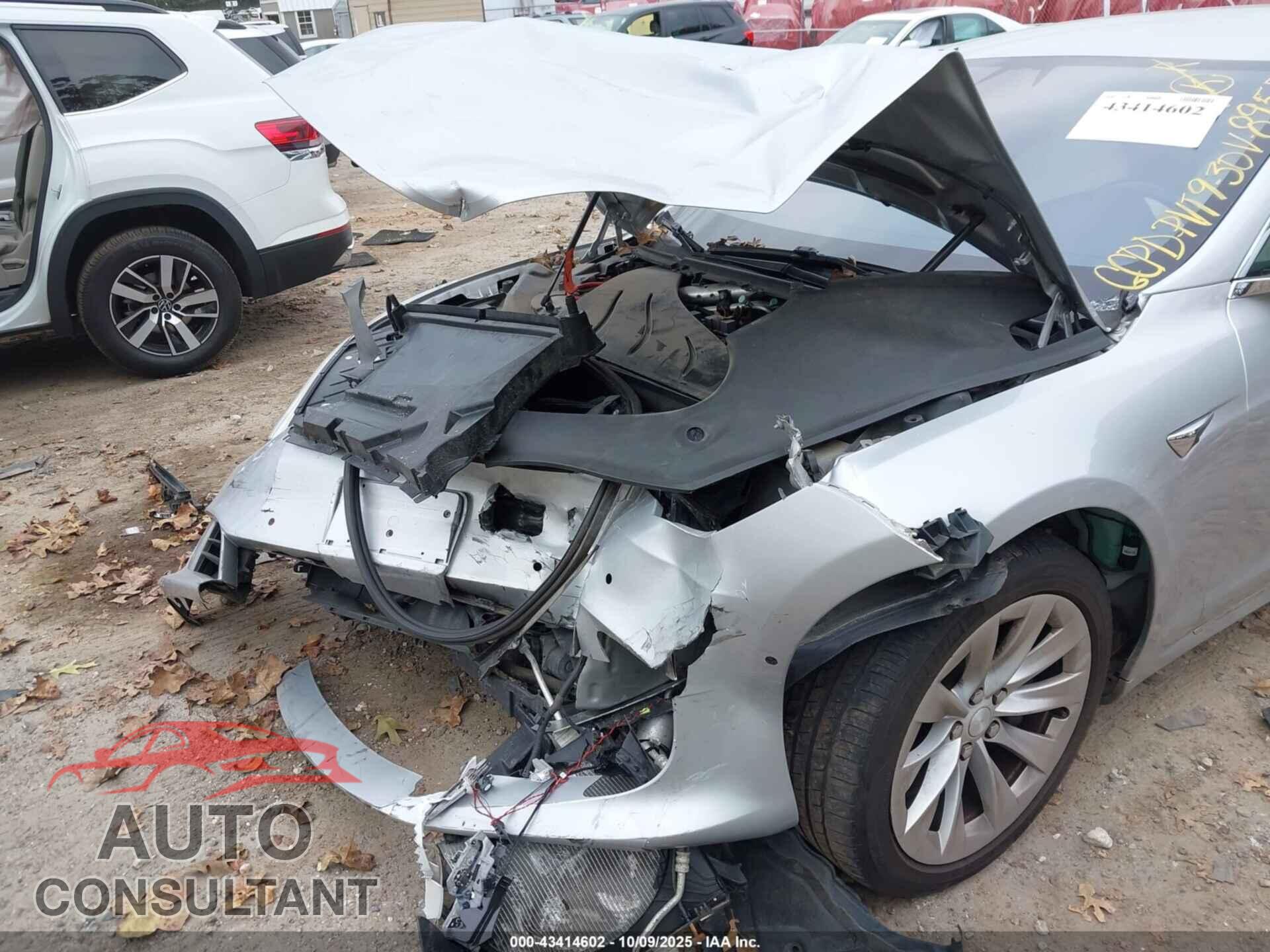 TESLA MODEL S 2017 - 5YJSA1E18HF188955