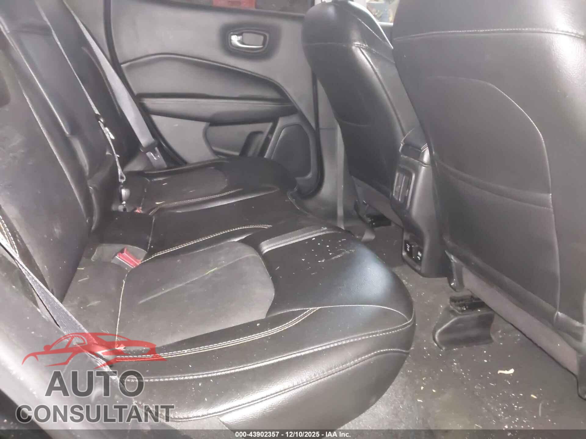 JEEP COMPASS 2018 - 3C4NJDBB4JT342547