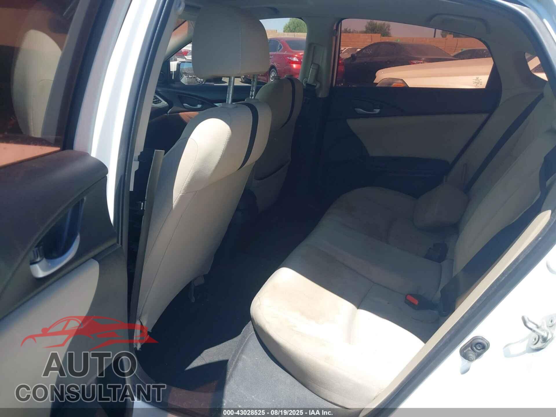 HONDA CIVIC 2018 - 2HGFC2F77JH515478