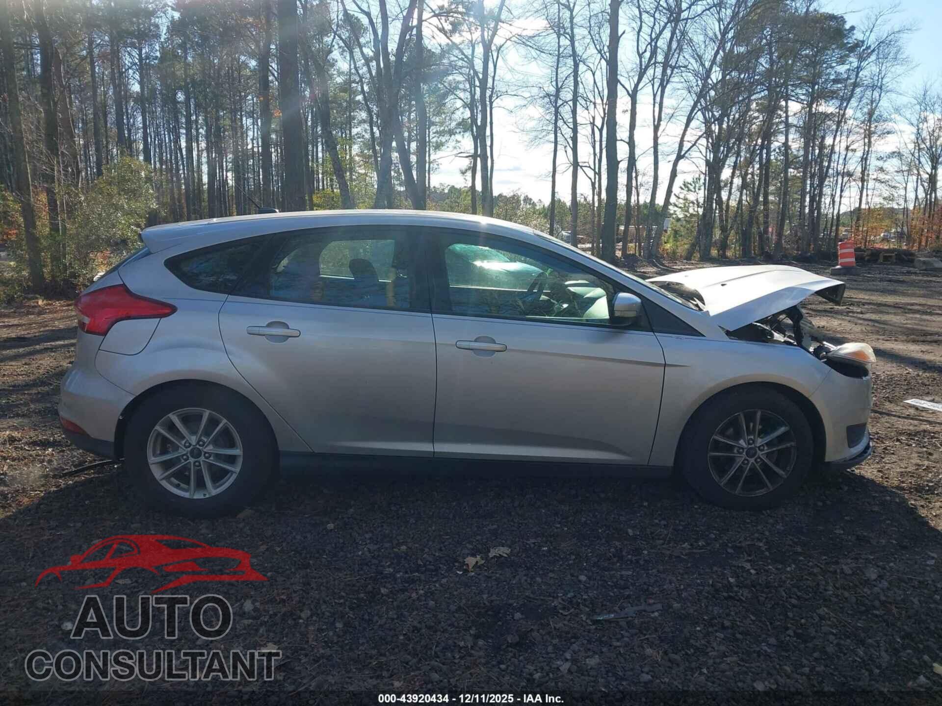 FORD FOCUS 2015 - 1FADP3K26FL319574
