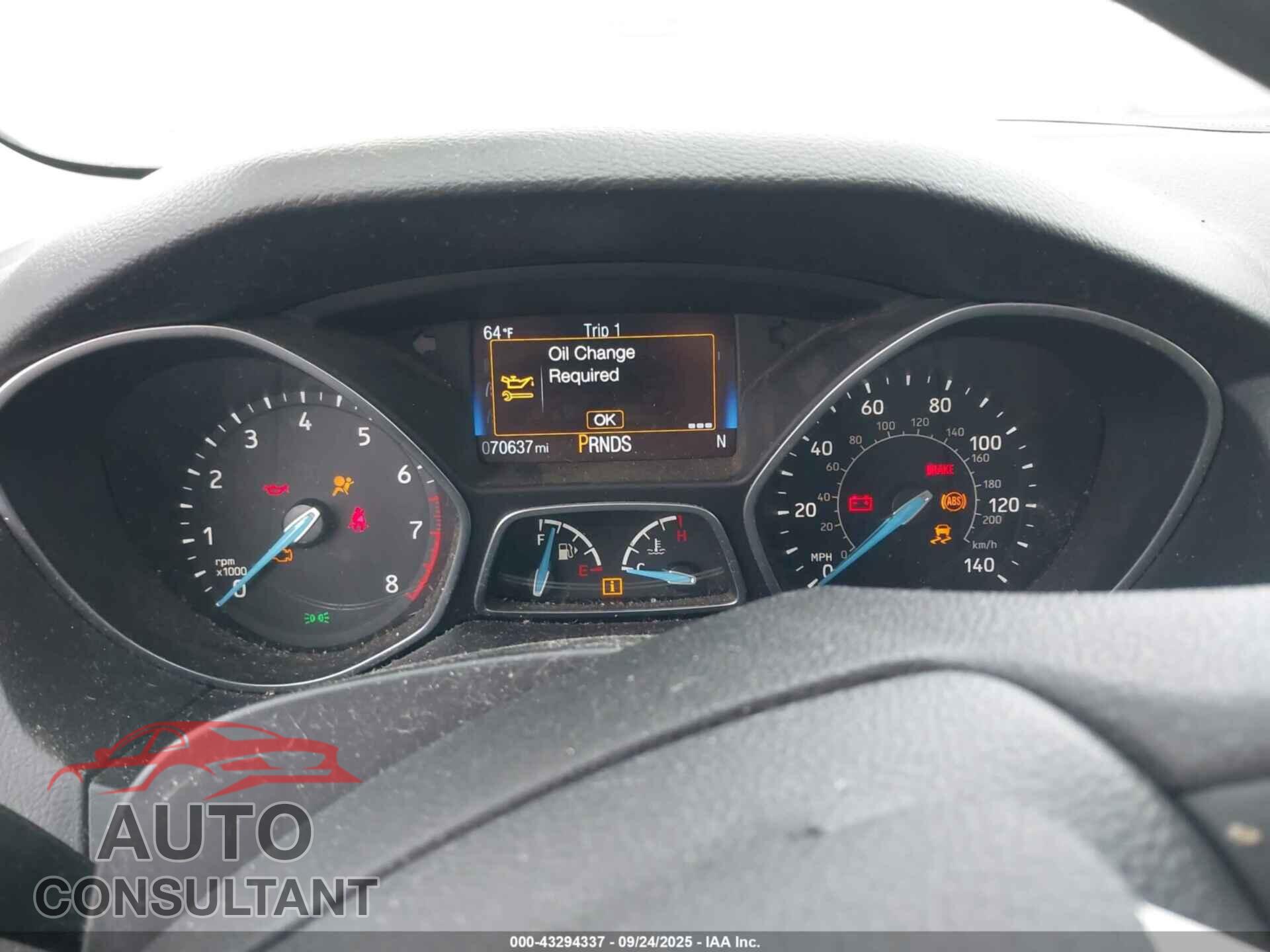 FORD FOCUS 2017 - 1FADP3M28HL230962