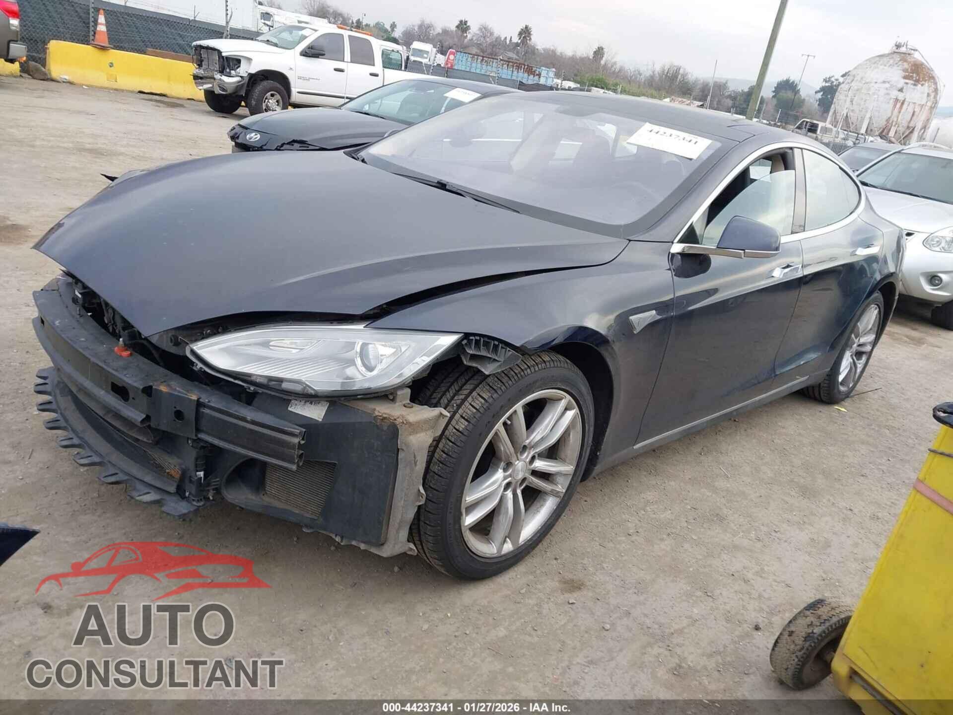 TESLA MODEL S 2013 - 5YJSA1CN2DFP21138