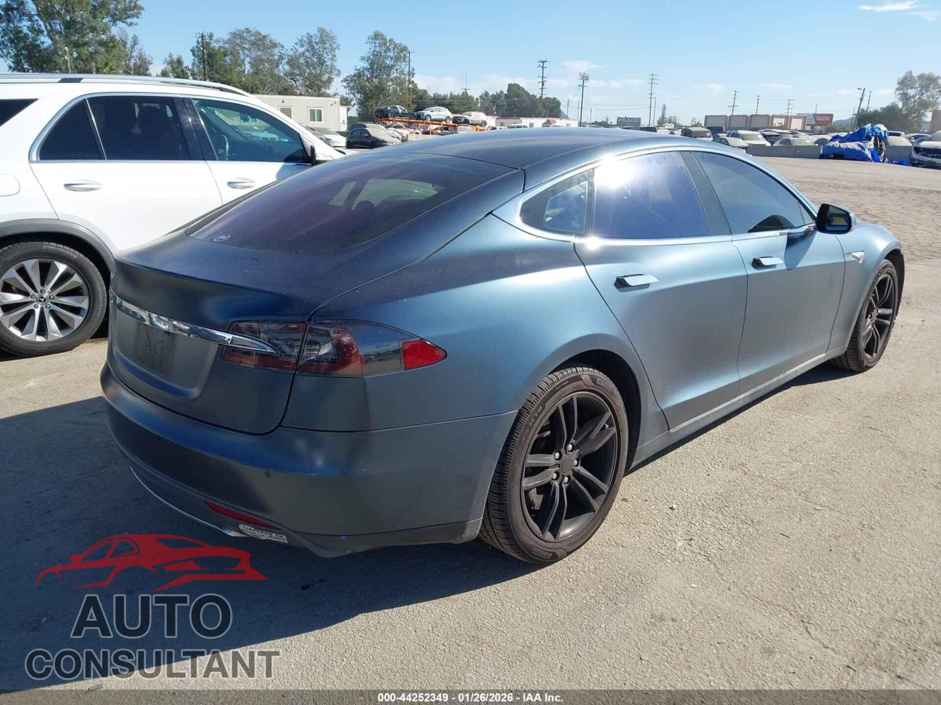 TESLA MODEL S 2014 - 5YJSA1H10EFP30525