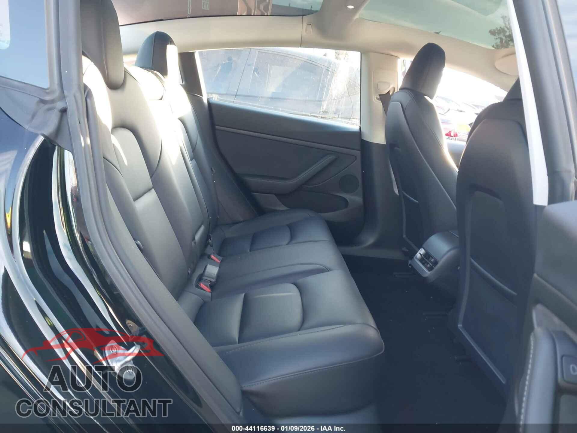 TESLA MODEL 3 2023 - 5YJ3E1EA2PF655844